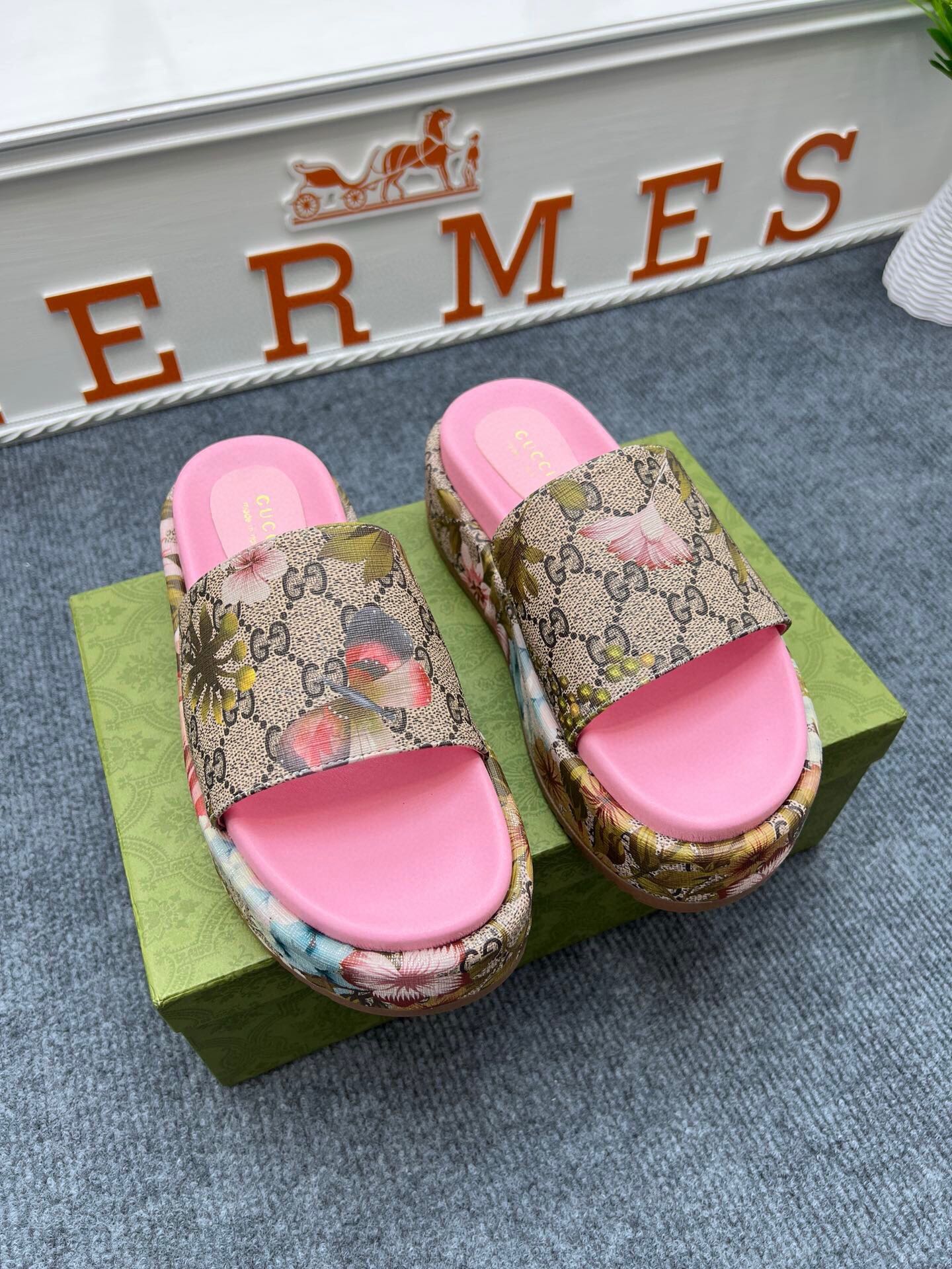 54B122ZDE Stylish slippers  Sole thickness 5.5cm
