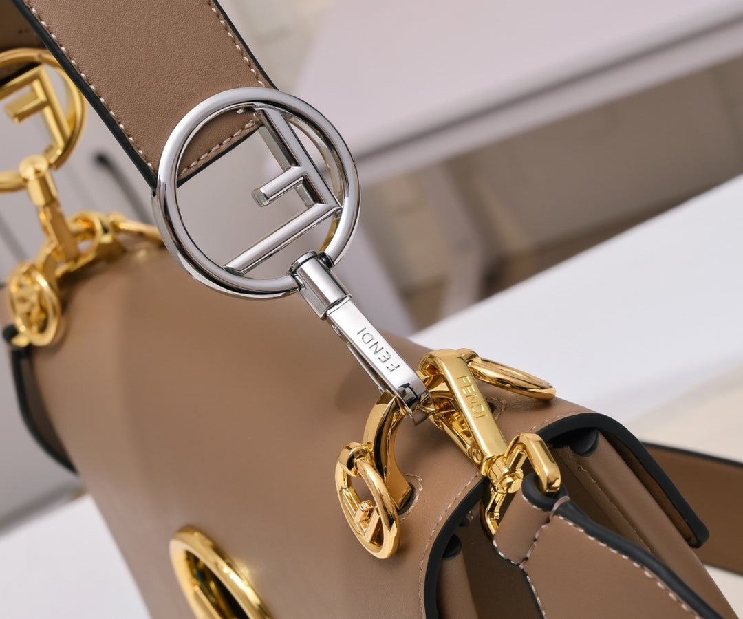 1XF90BDE Stylish leather bag 