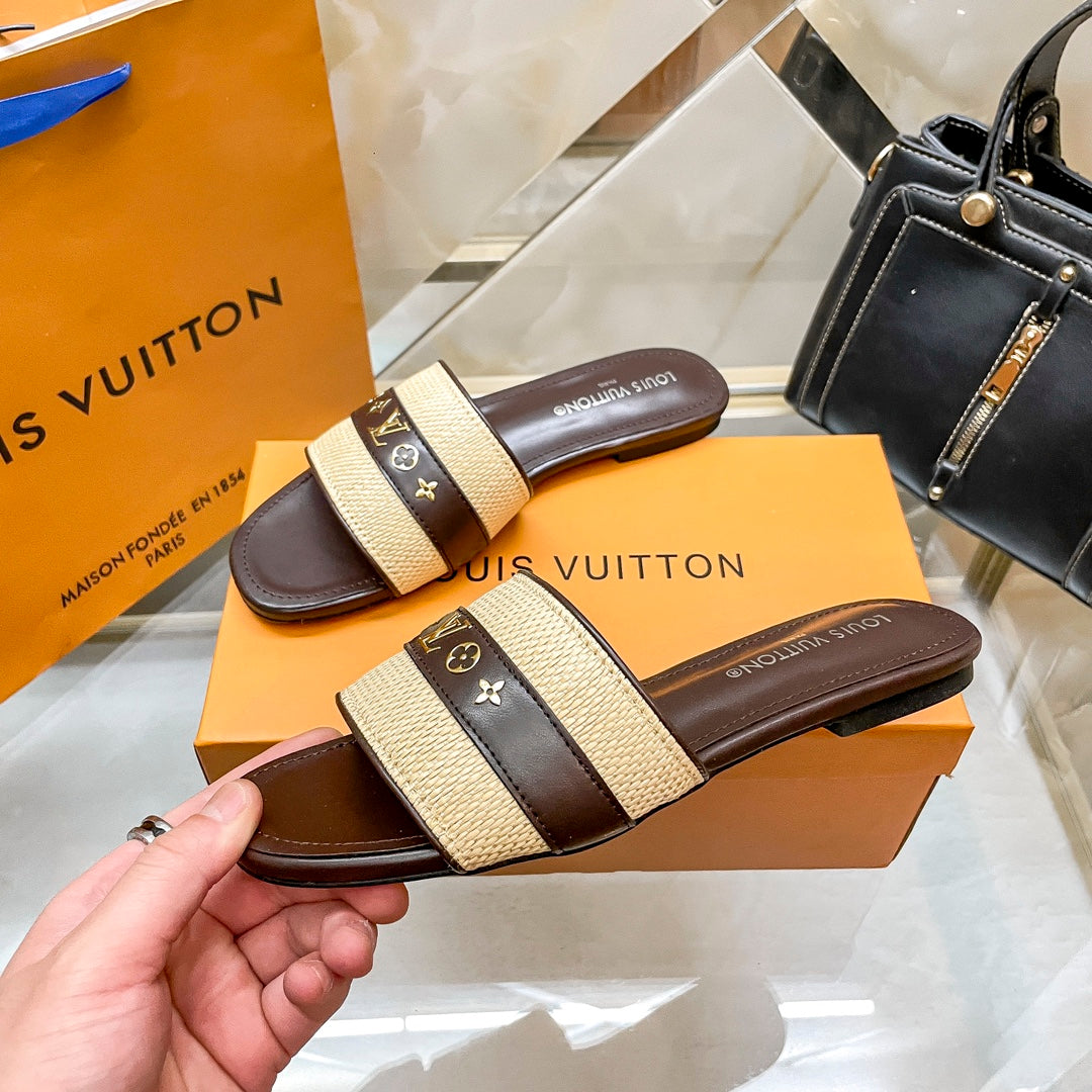 14E96ZDE Stylish Slippers