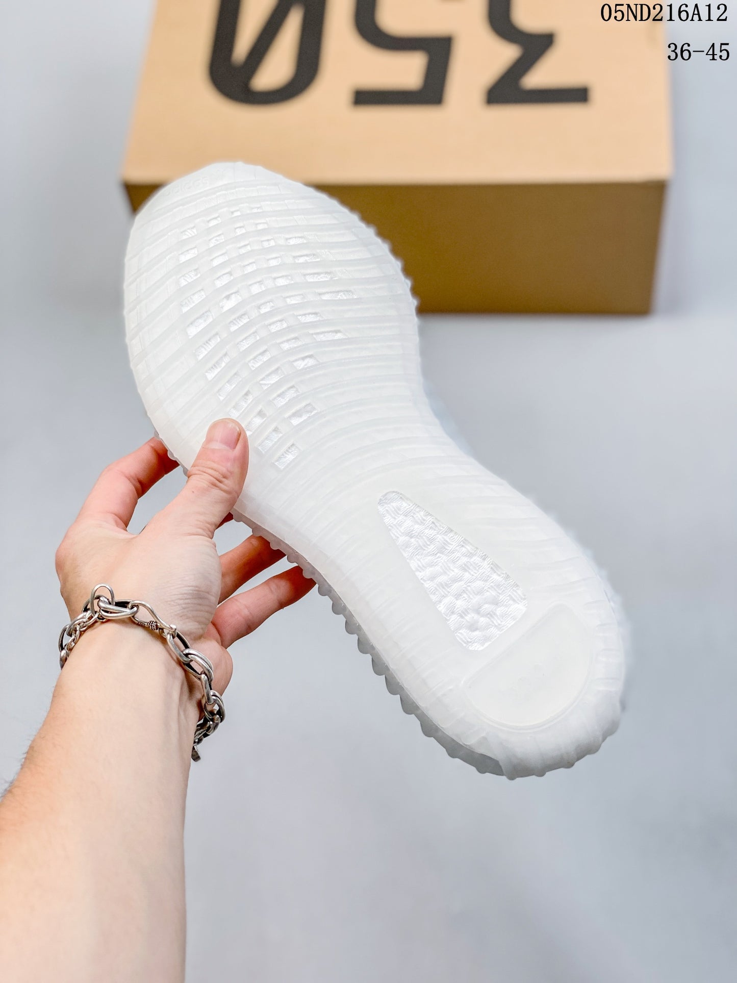 4YA69ZDE Stylish Sneakers (No Box, August-October Big Sale)