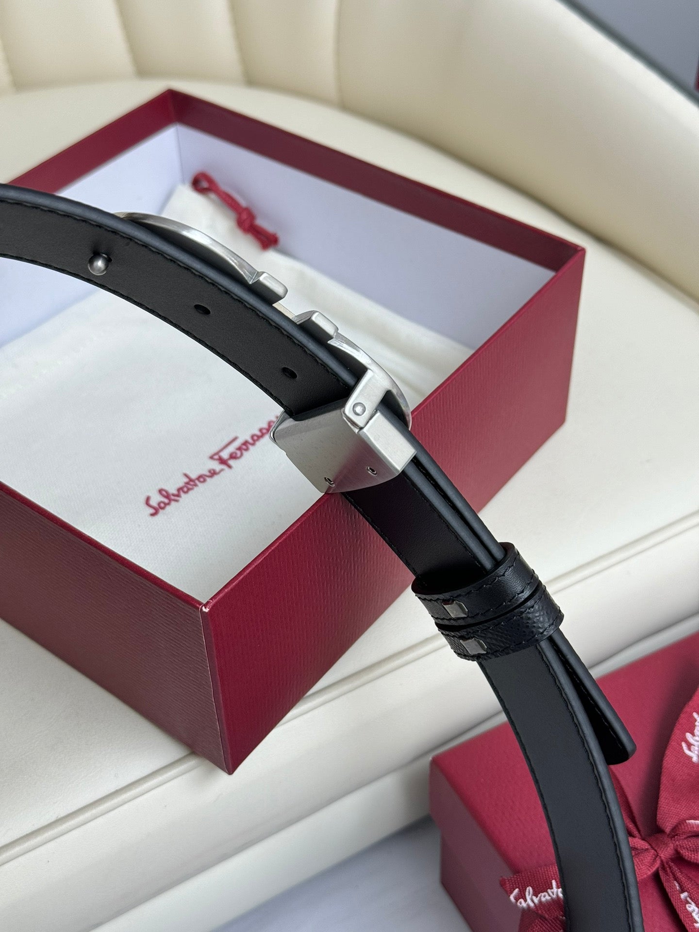 1WA170PDE Stylish  High quality belt With full package