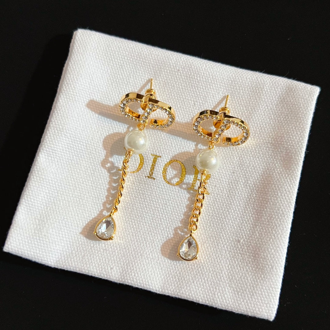 14D208EDE Stylish Earrings