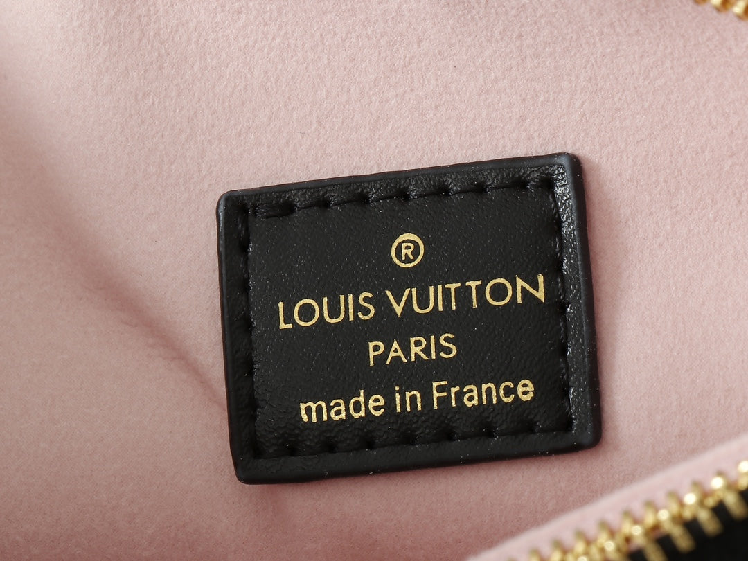 155NE16BDE Stylish leather bag