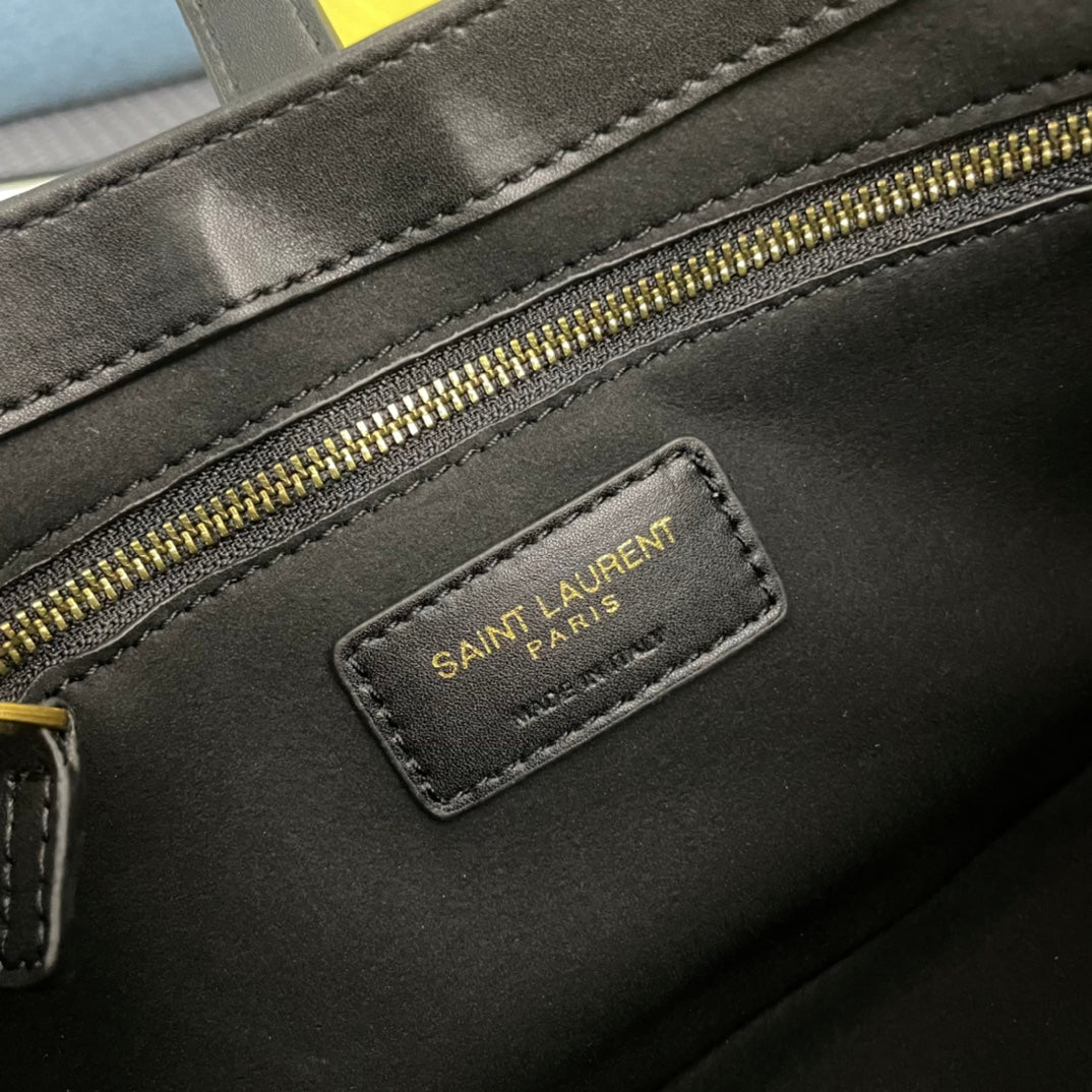 4XSL29BDE Stylish leather bag 