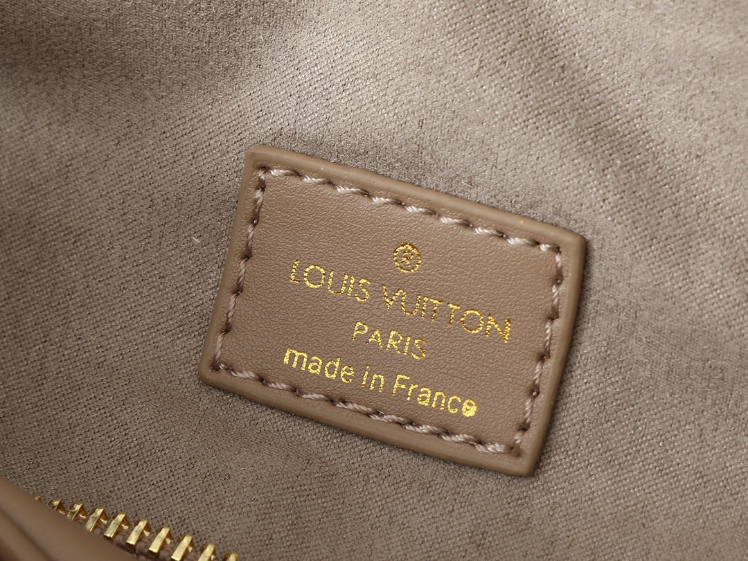 155NE59BDE Stylish leather bag