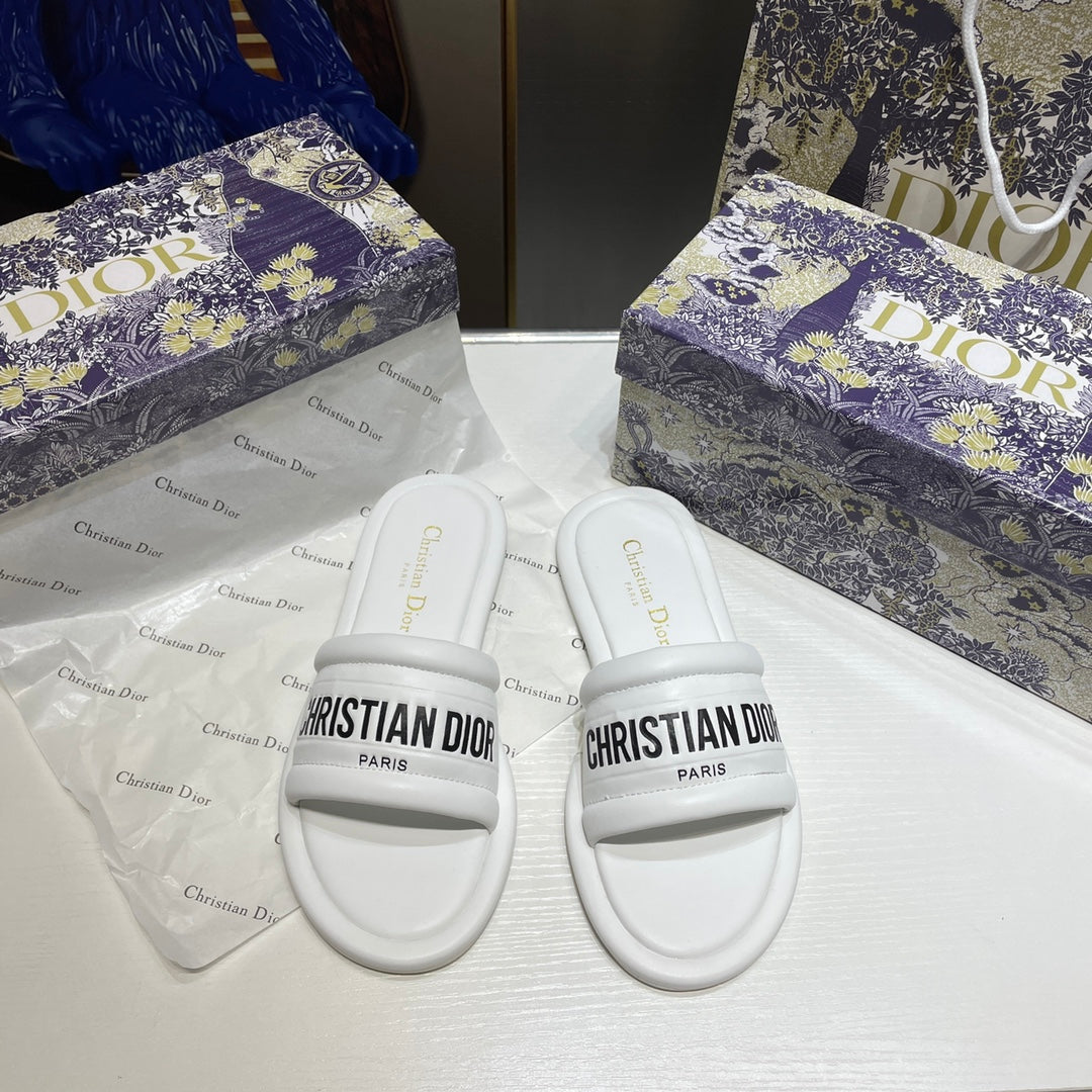 14D76ZDE Stylish slippers