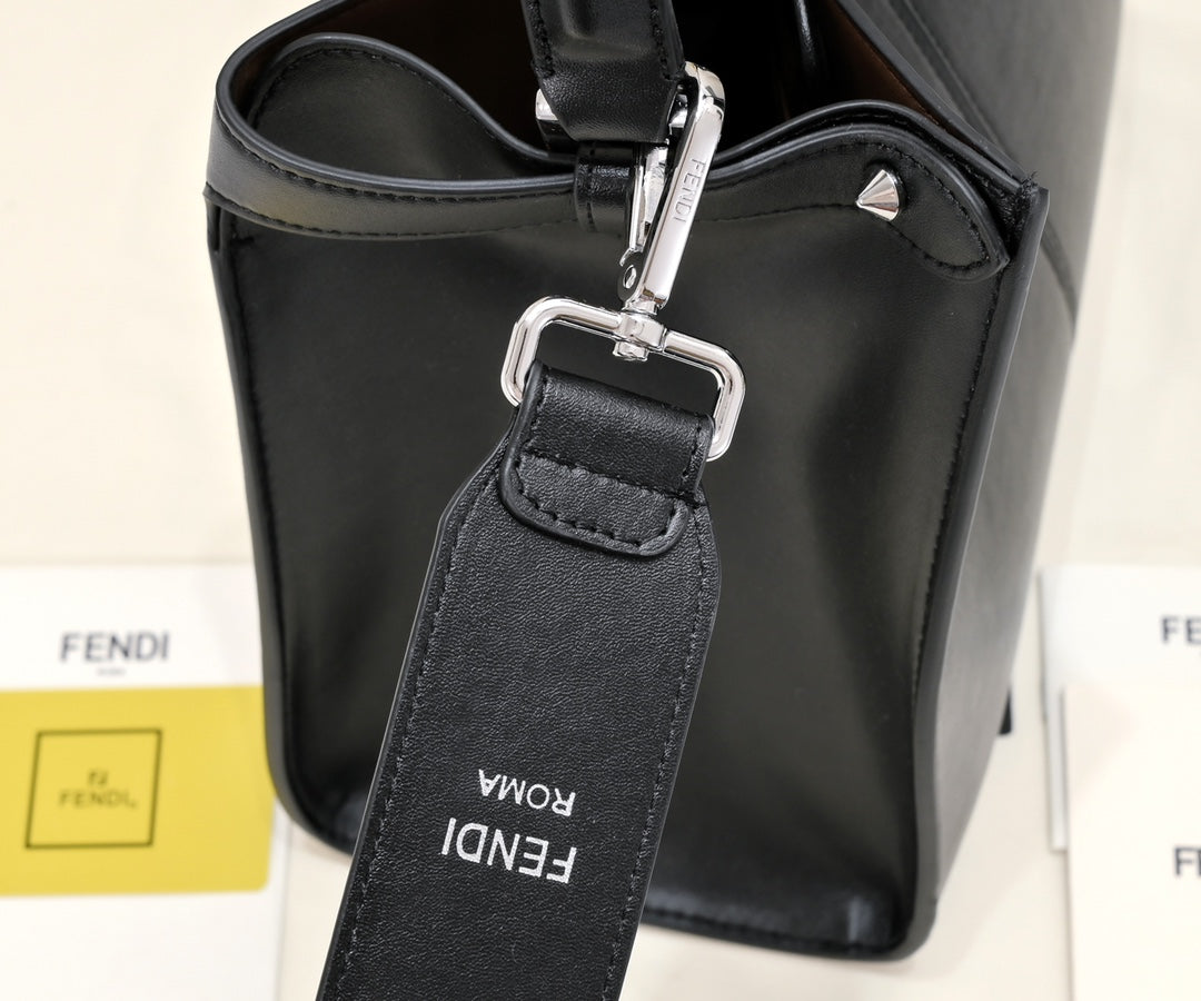 2XE41BDE Stylish leather bag 