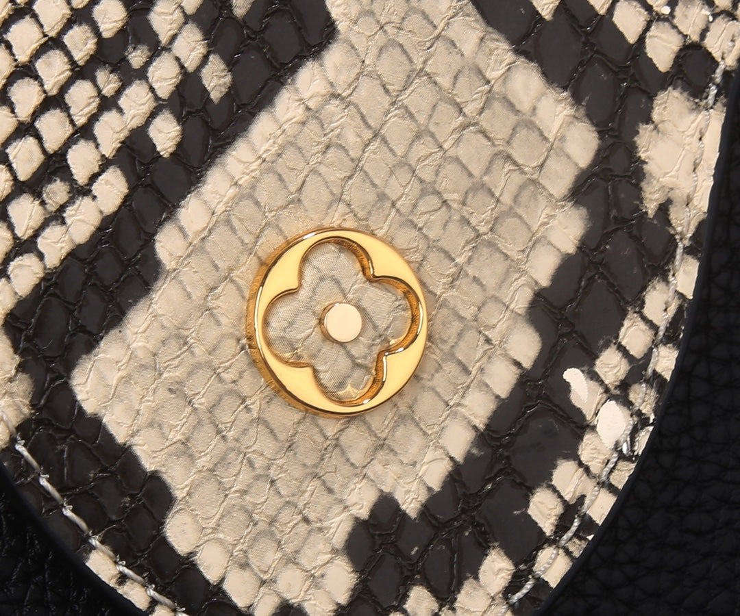 1XE443BDE Stylish leather bag