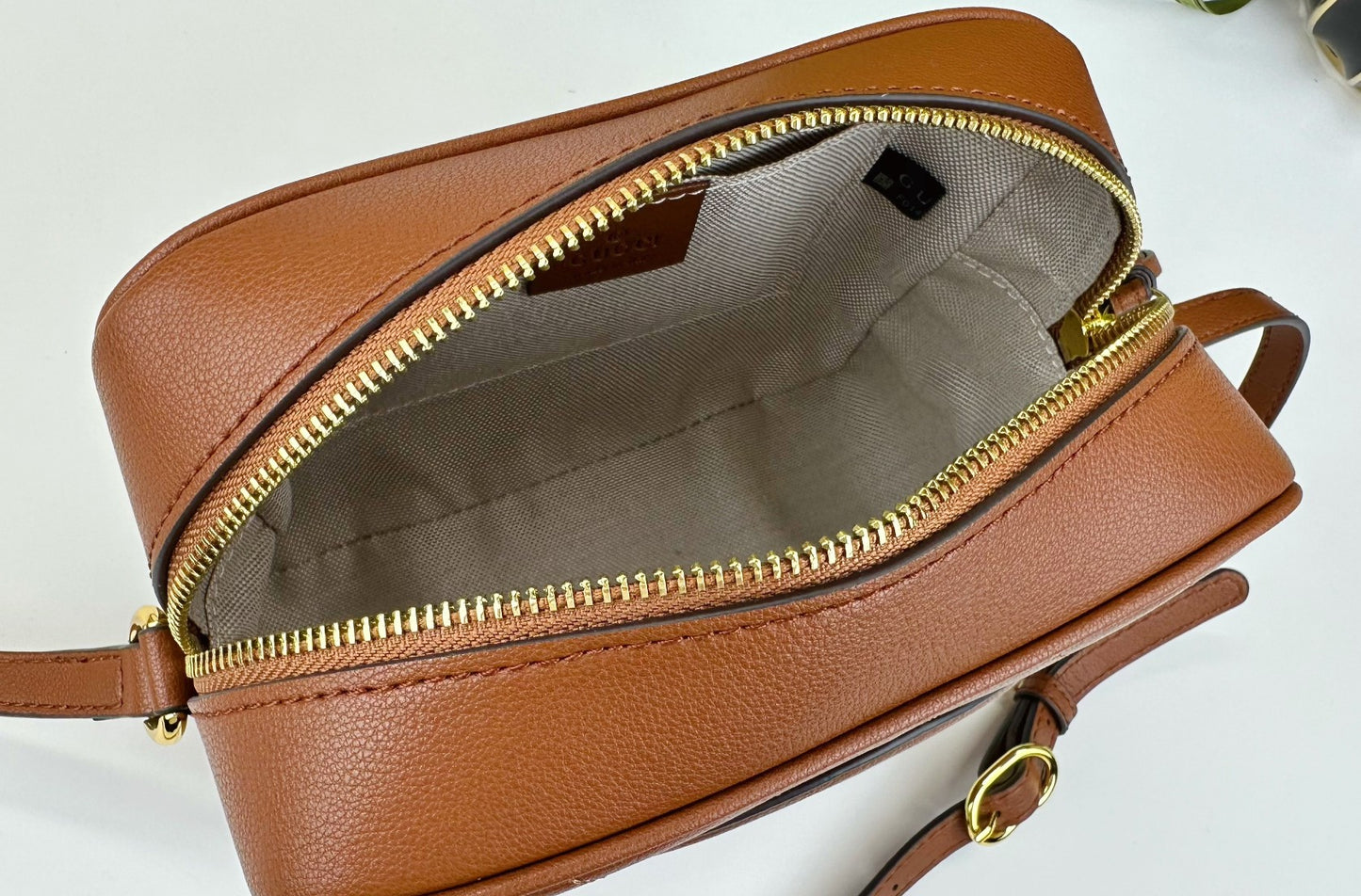 2WB29BDE Stylish leather bag