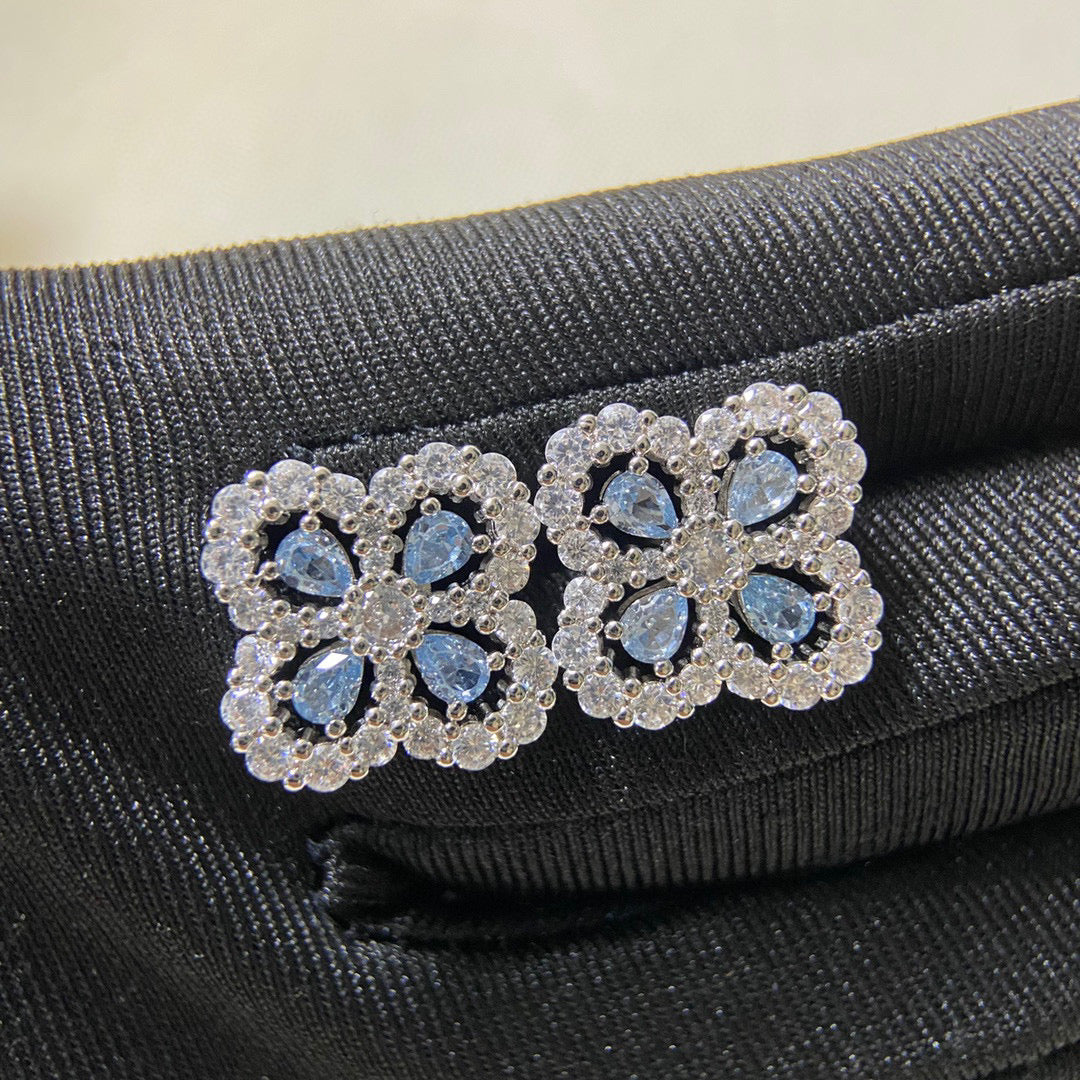 575RVA5EDE Stylish Earrings