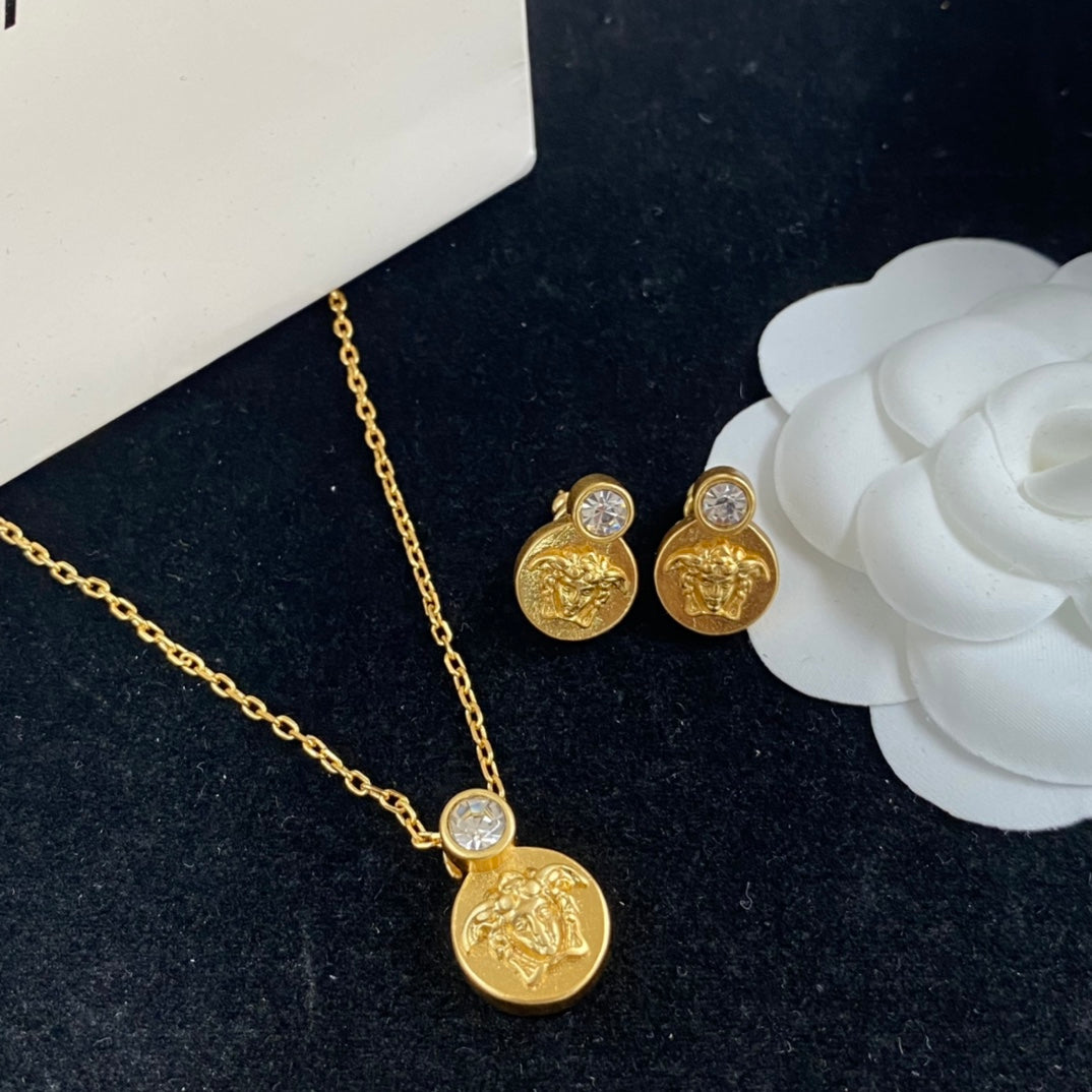 175RV77XDE Stylish  Necklace . Earrings