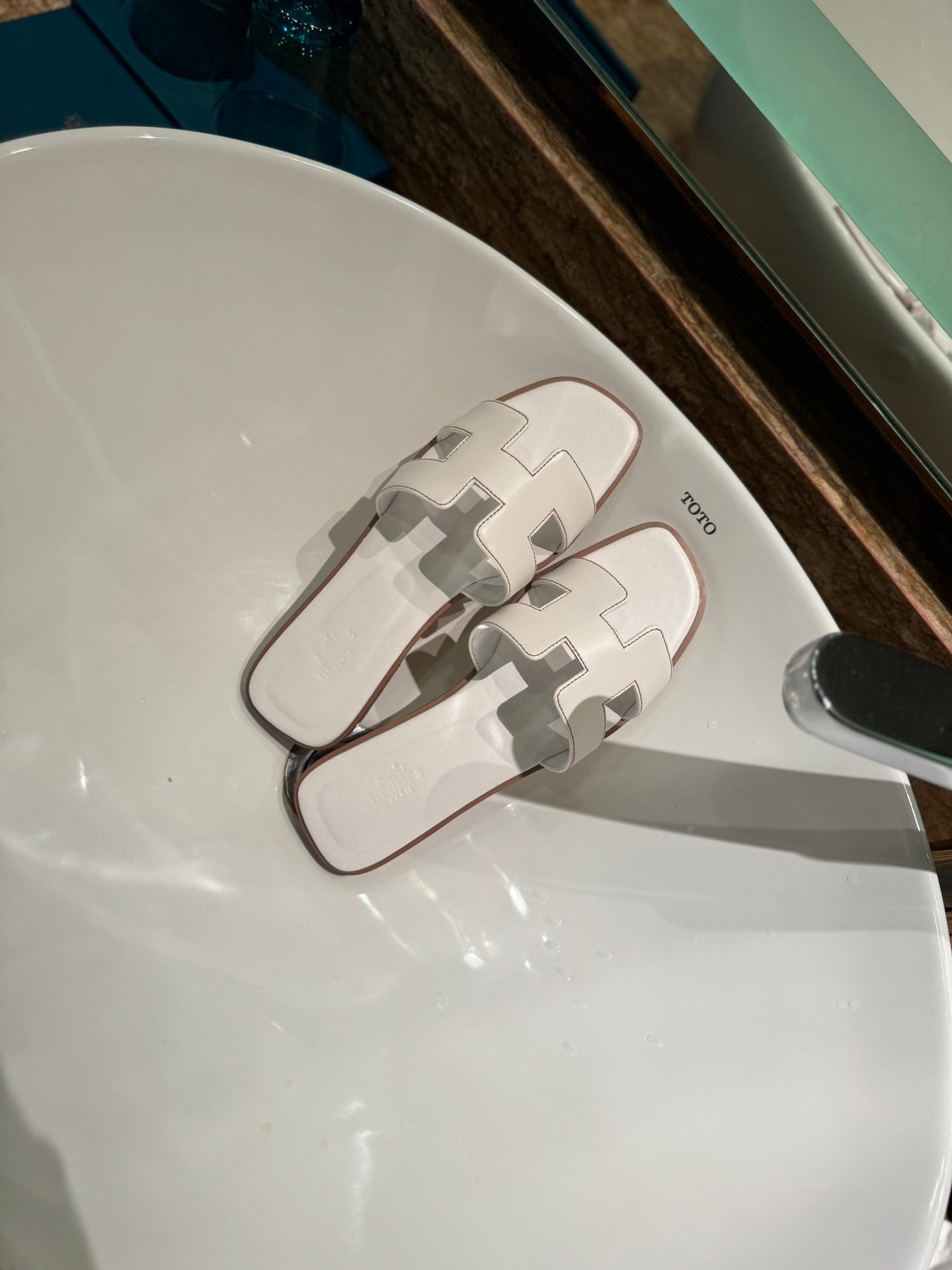 1ZH232ZDE Stylish Slippers