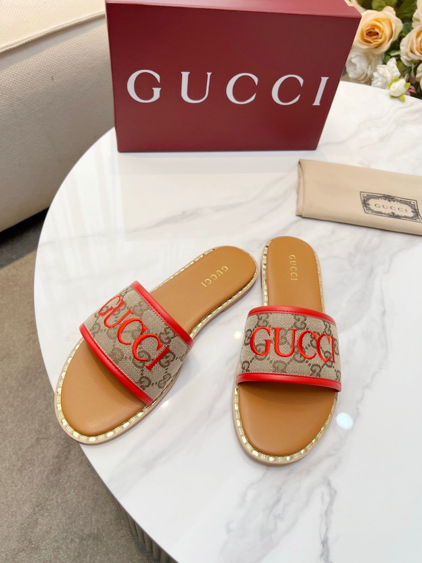 255QB29ZDE Stylish leather Slippers