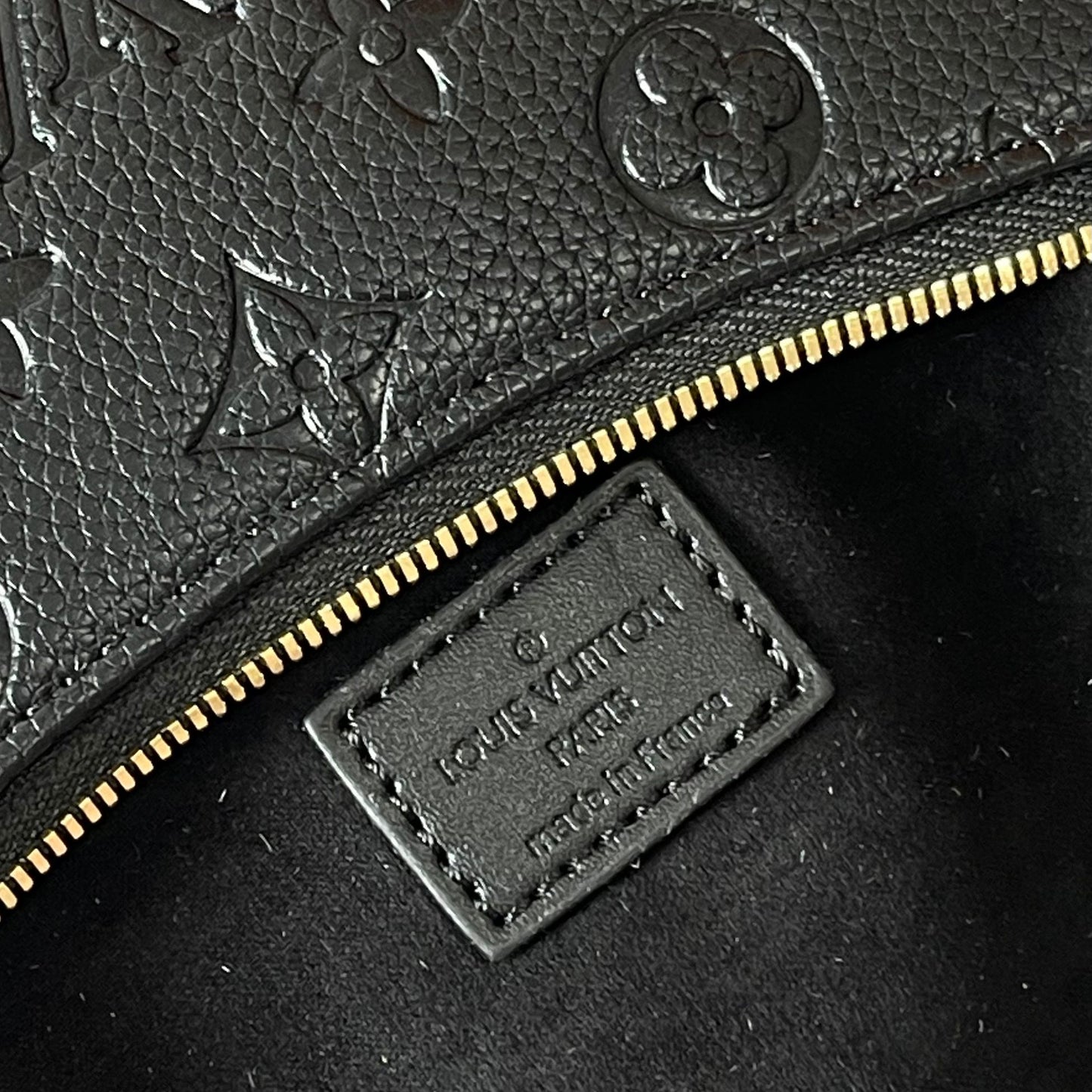 15RE30BDE Stylish bag