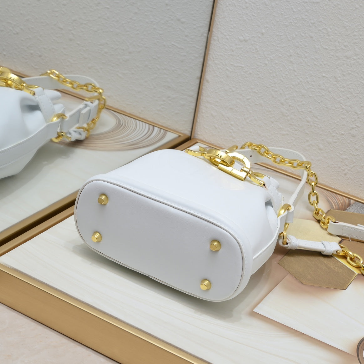 2XD370BDE Stylish leather bag 