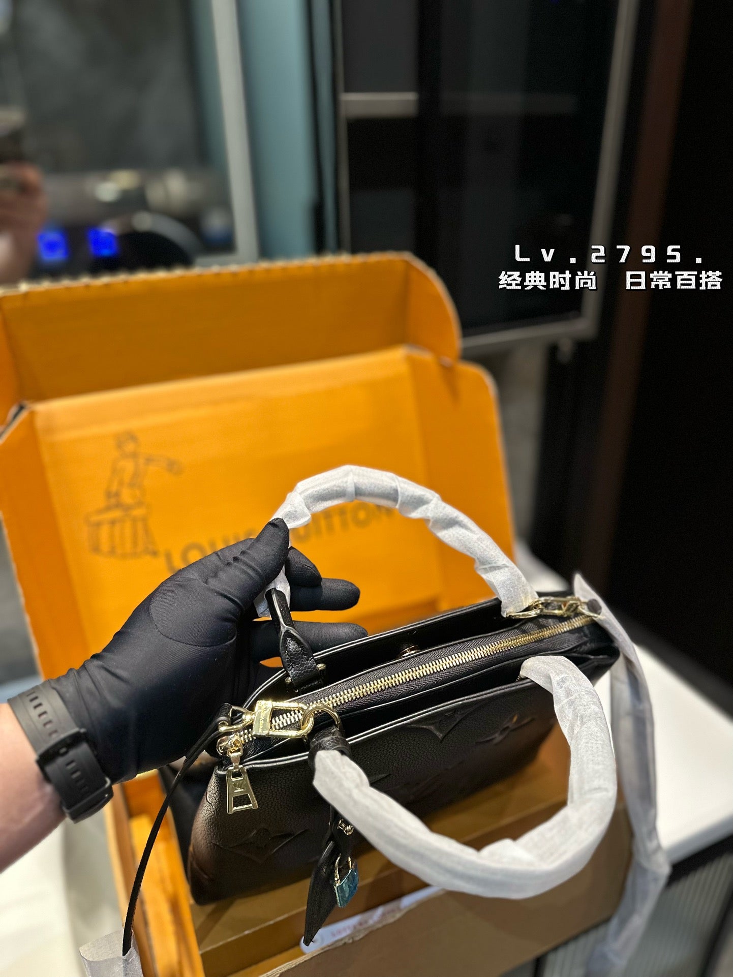 6EX15BDE Stylish leather bag