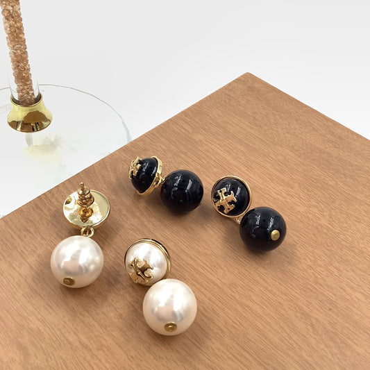 14A469EDE Stylish Earrings