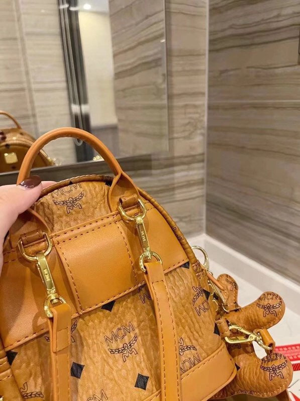 2XM332BDE Stylish leather bag 