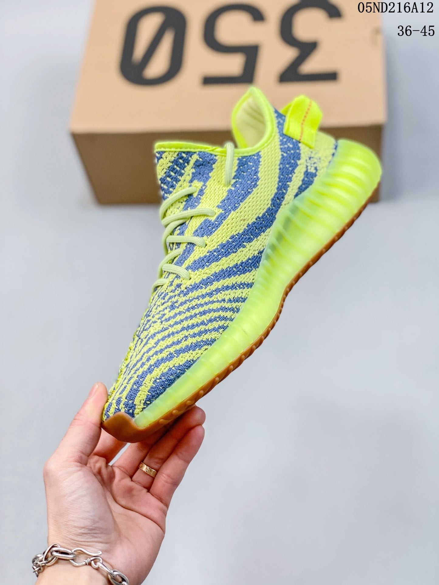 4YA69ZDE Stylish Sneakers (No Box, August-October Big Sale)