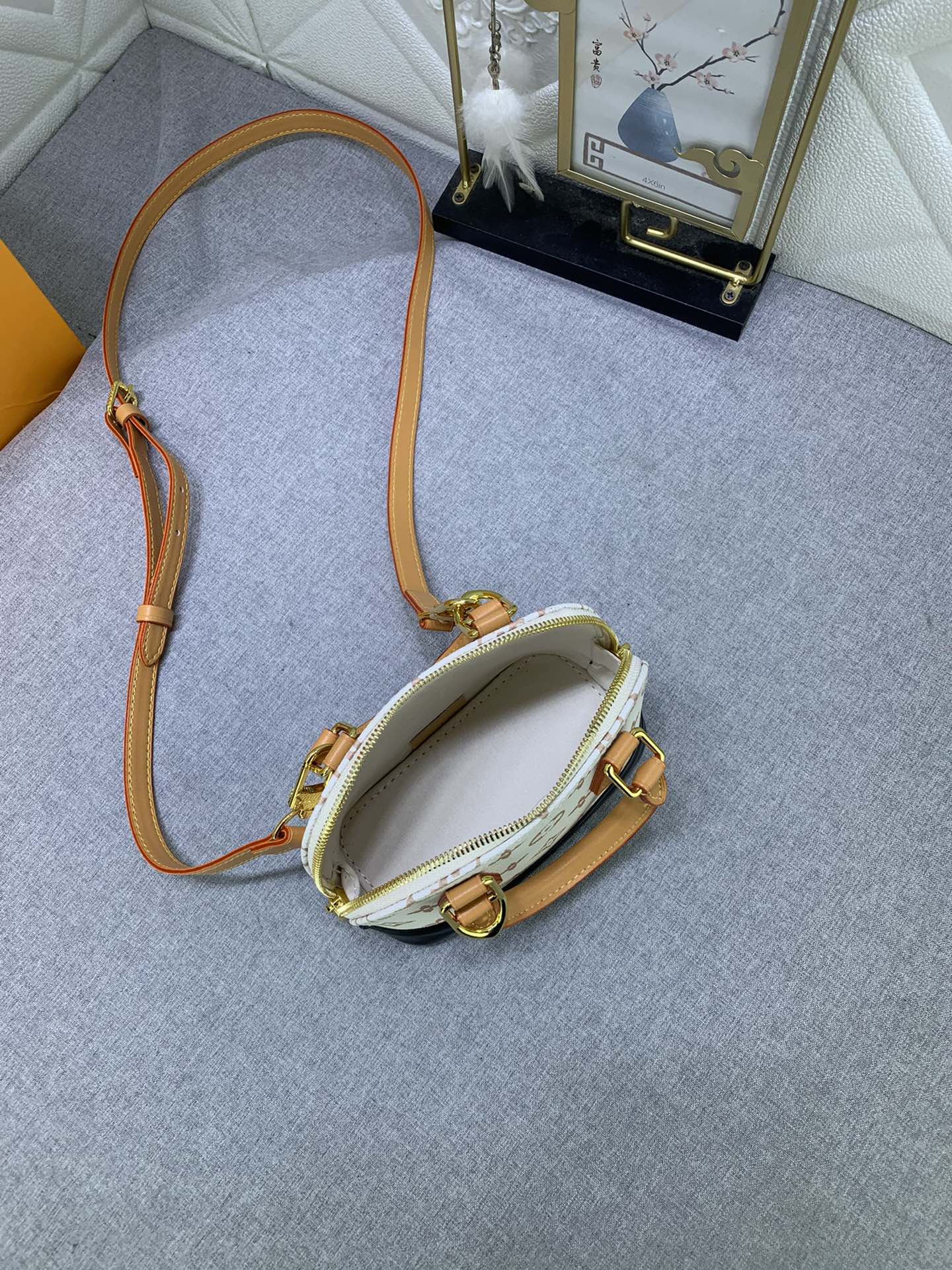 2XE336BDE Stylish leather bag 