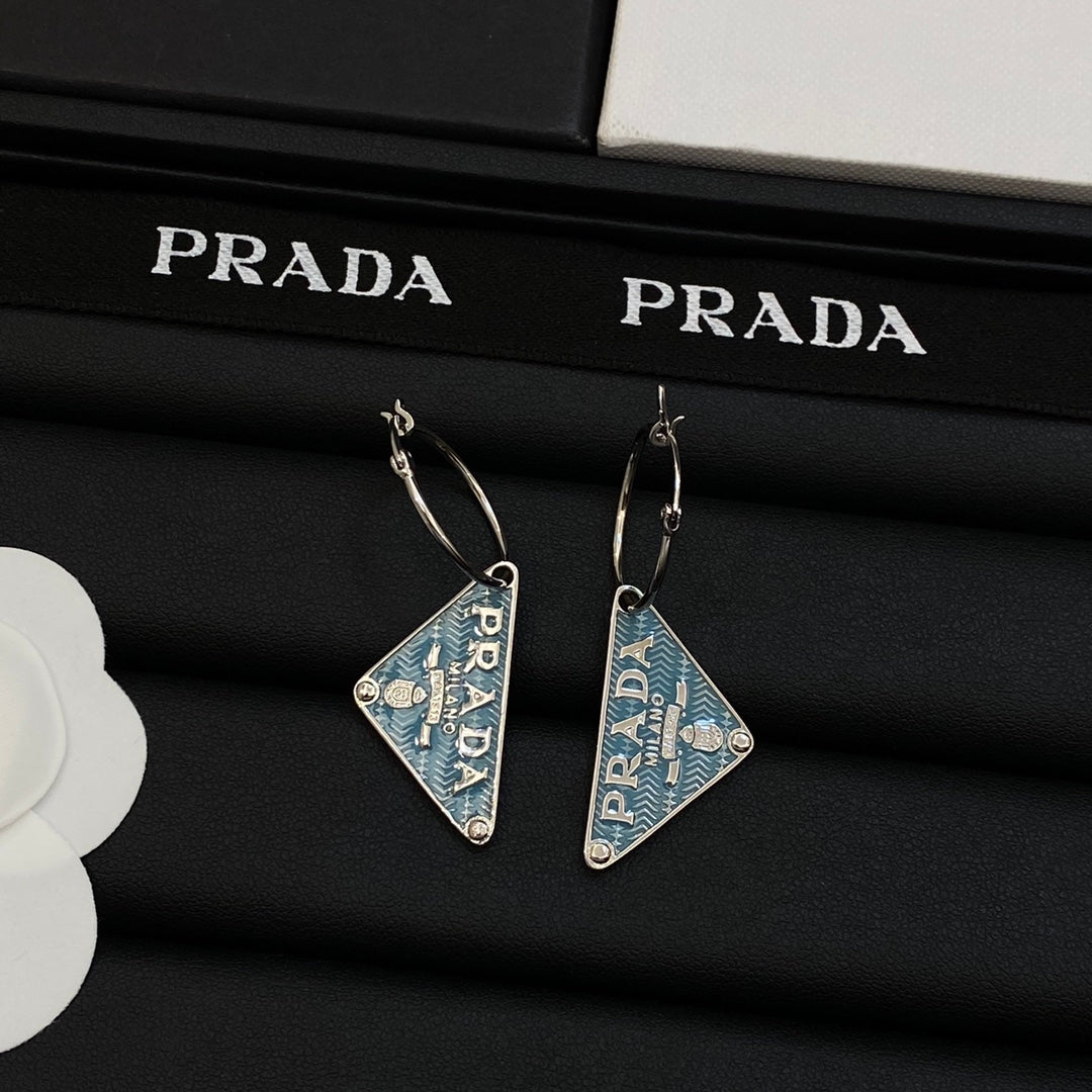 14PD272EDE Stylish Earrings