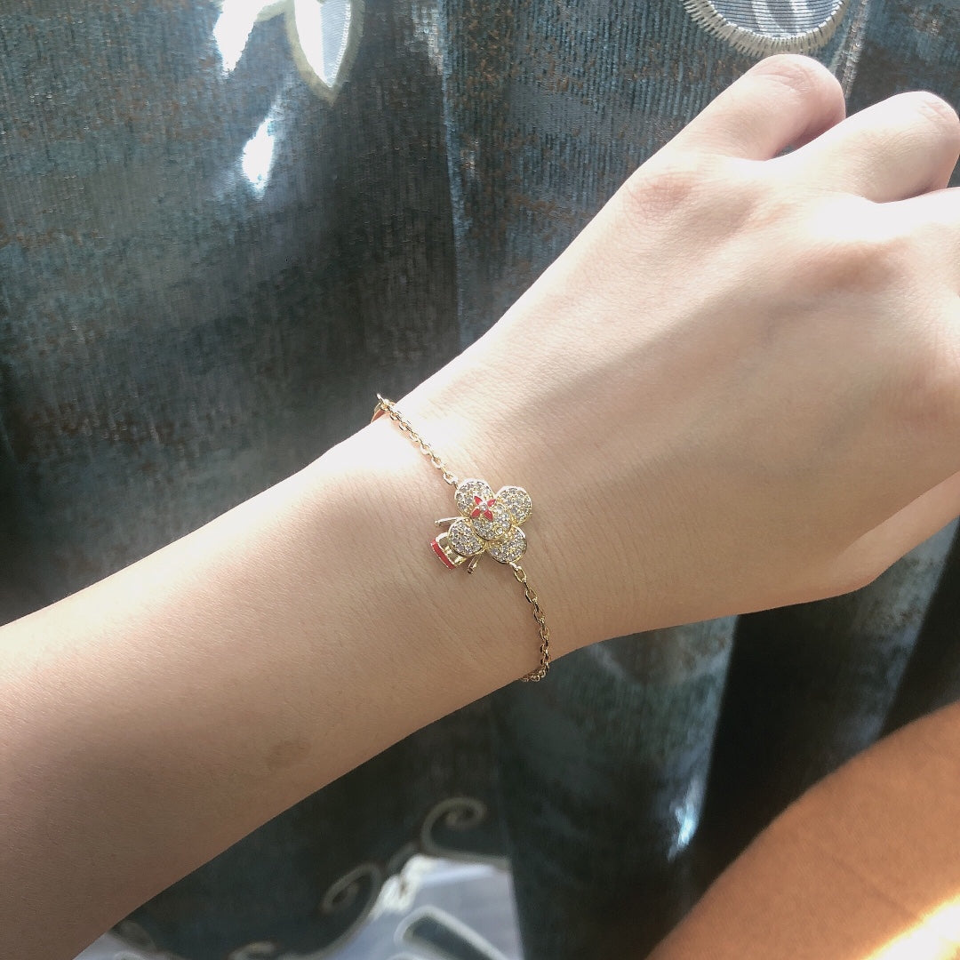 1YE299XDE Stylish  Bracelets Necklaces