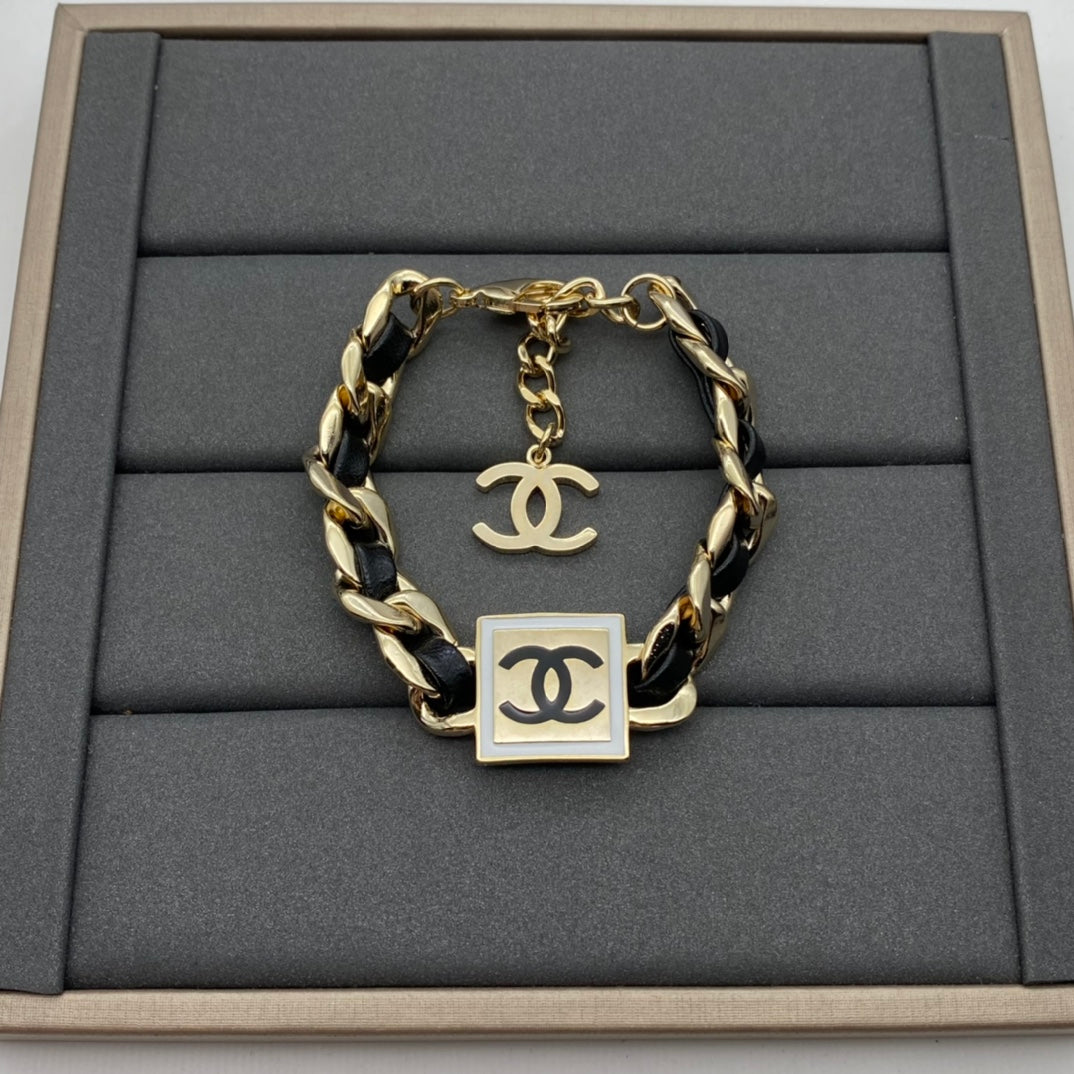 1NV82XDE Stylish  necklace bracelet earrings