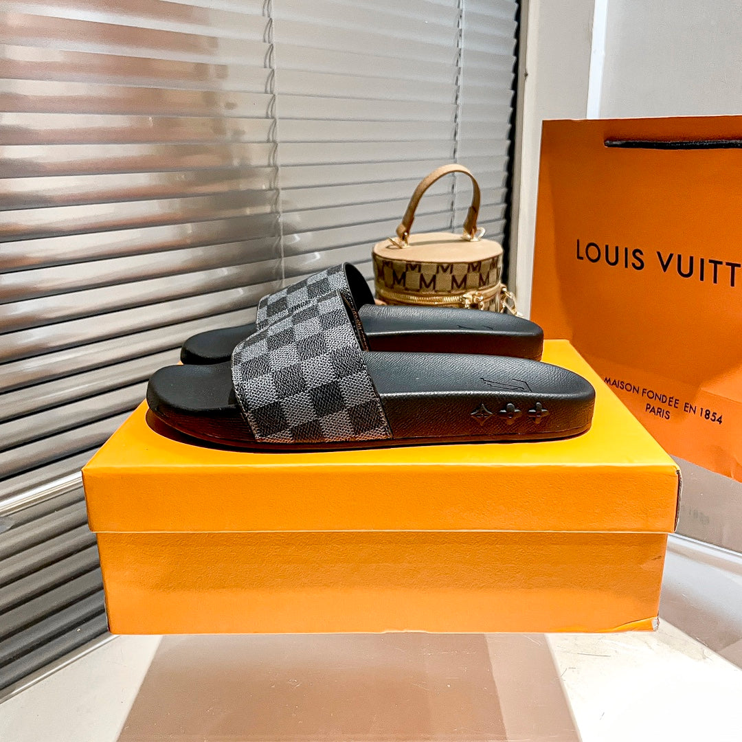 14E195ZDE Stylish Slippers