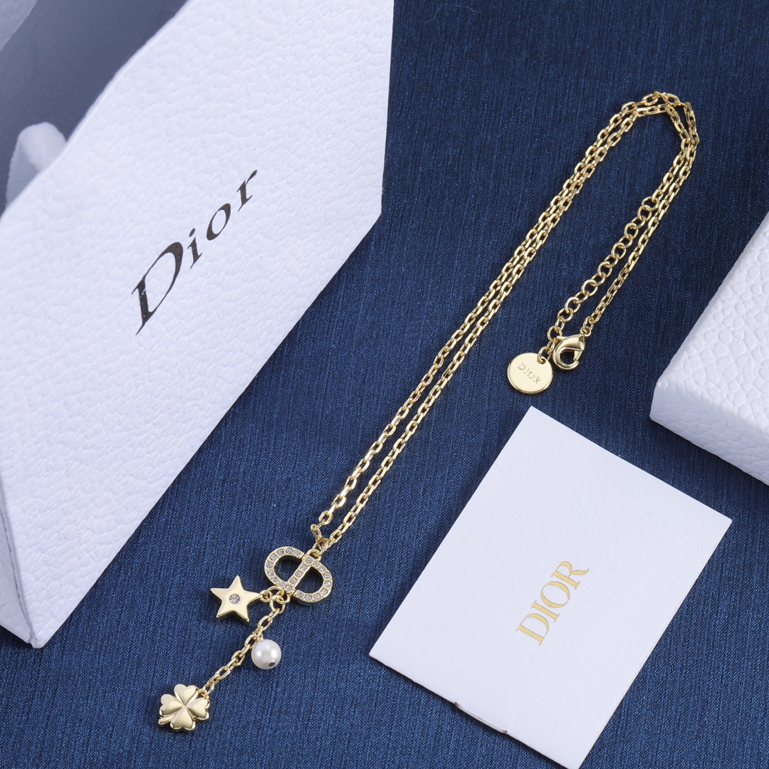 175RD25XDE Stylish Necklaces .