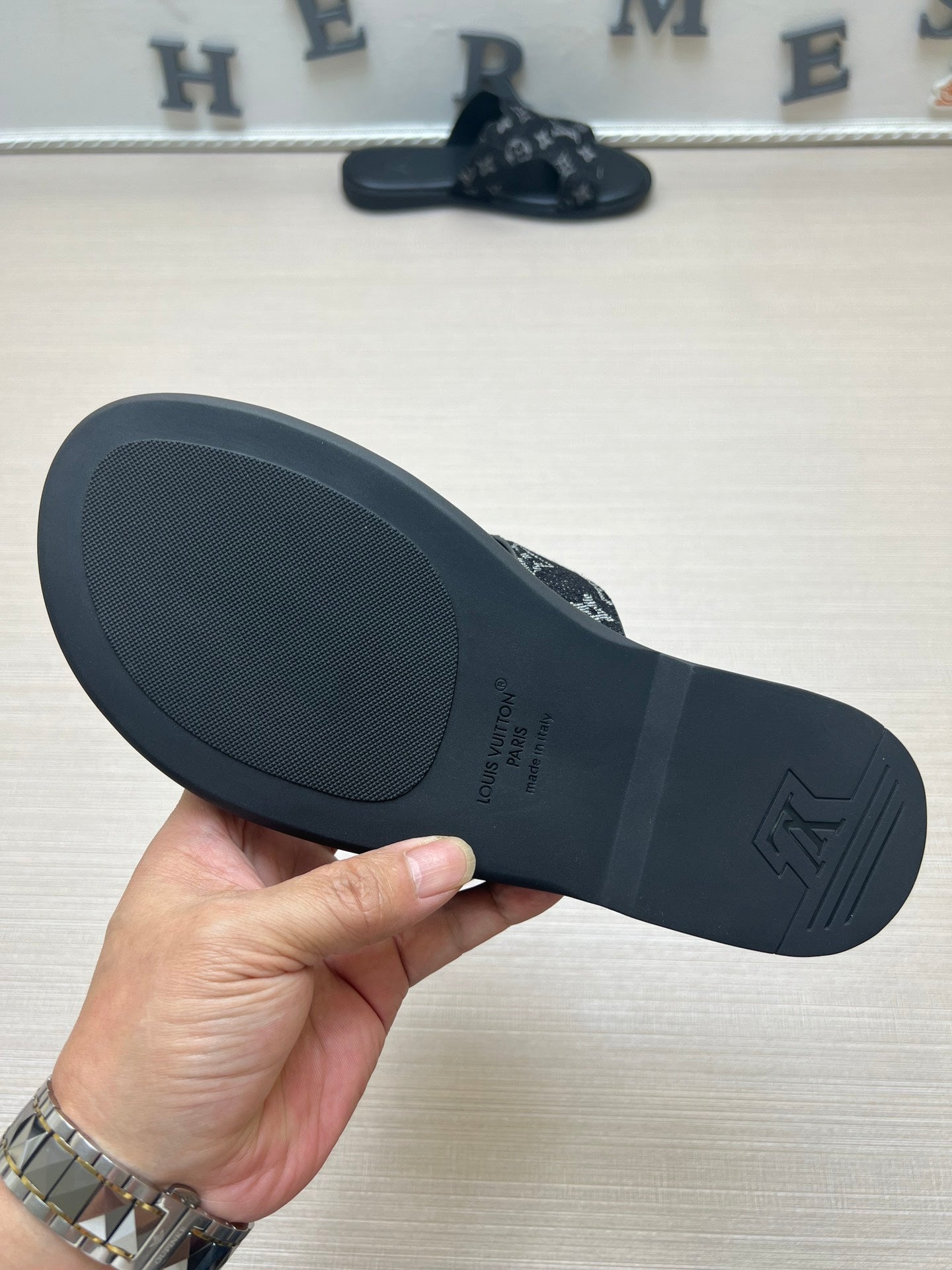 54E22ZDE Stylish slippers