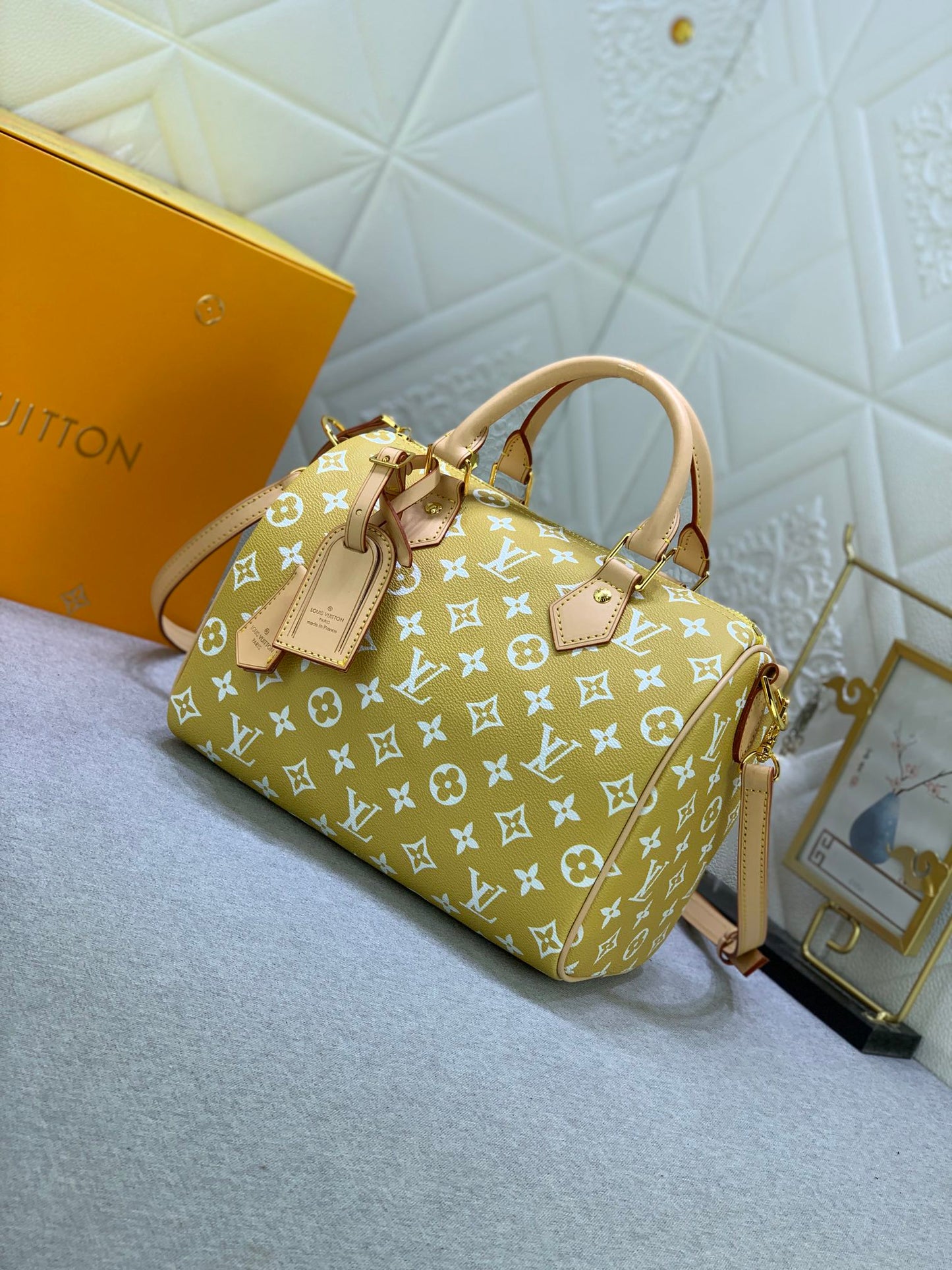 2XE268BDE Stylish leather bag 