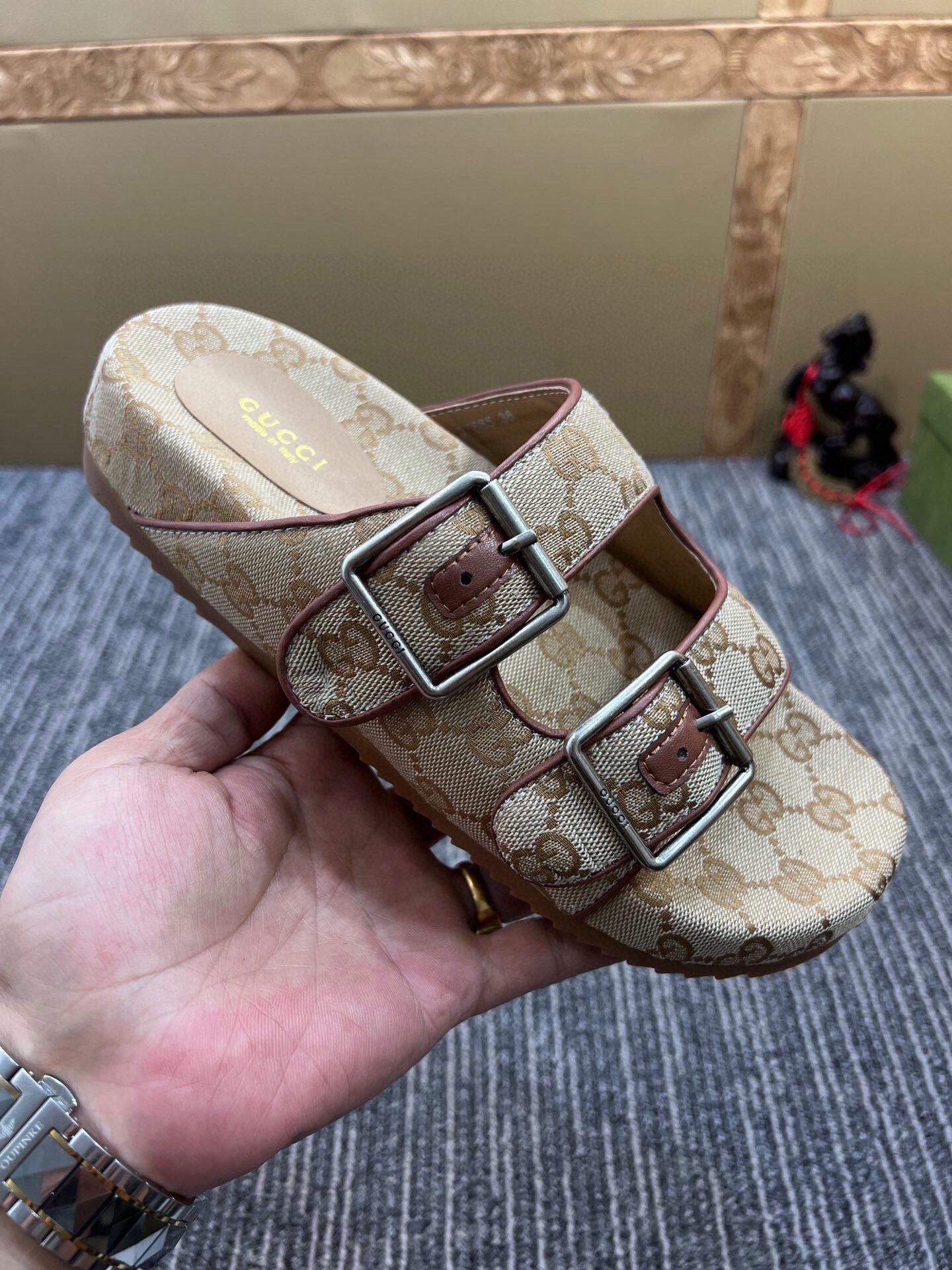 54B123ZDE Stylish slippers