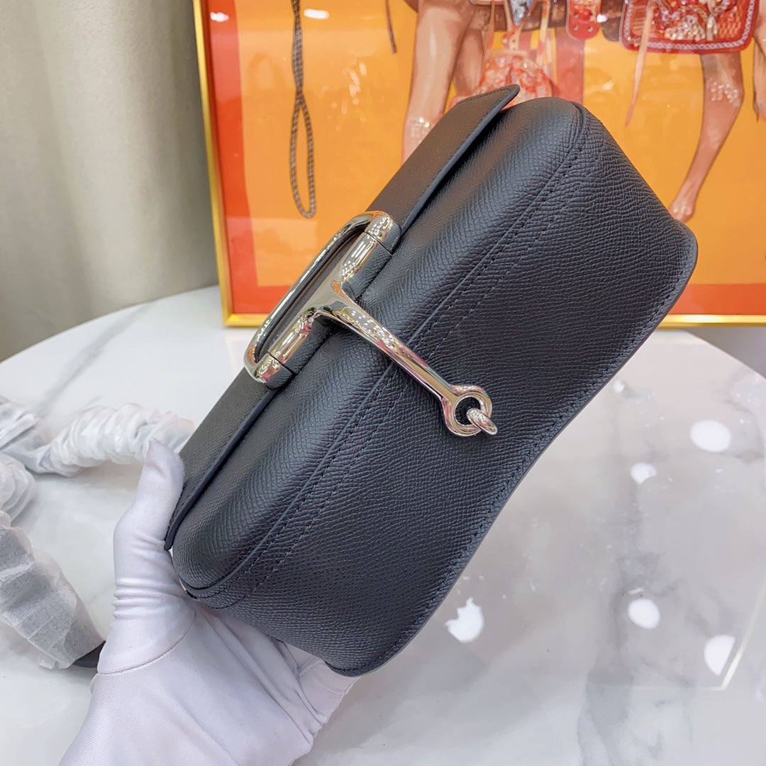 155NH8BDE Stylish leather bag