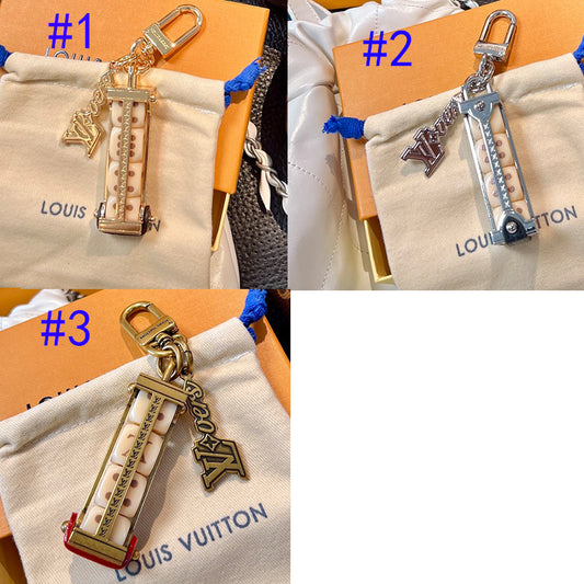 14E60ADE Stylish key closure