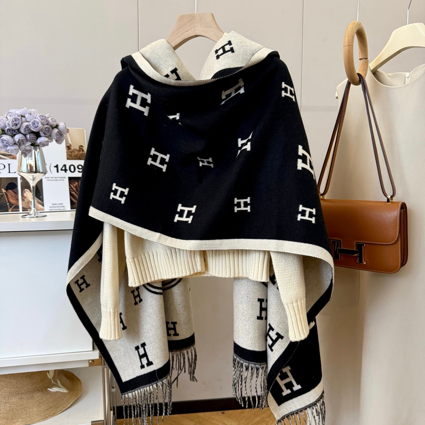 185ZH43WDE Stylish Winter Scarves