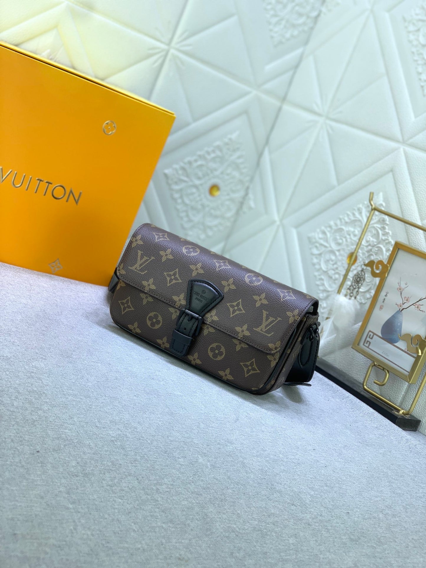 2XE465BDE Stylish leather bag