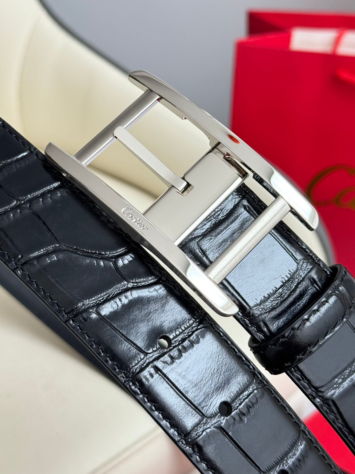 1WK172PDE Stylish  High quality belt With full package