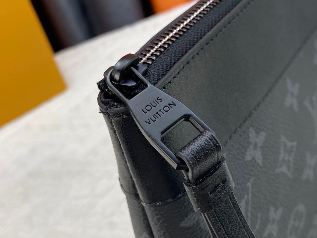 1XE400BDE Stylish leather bag