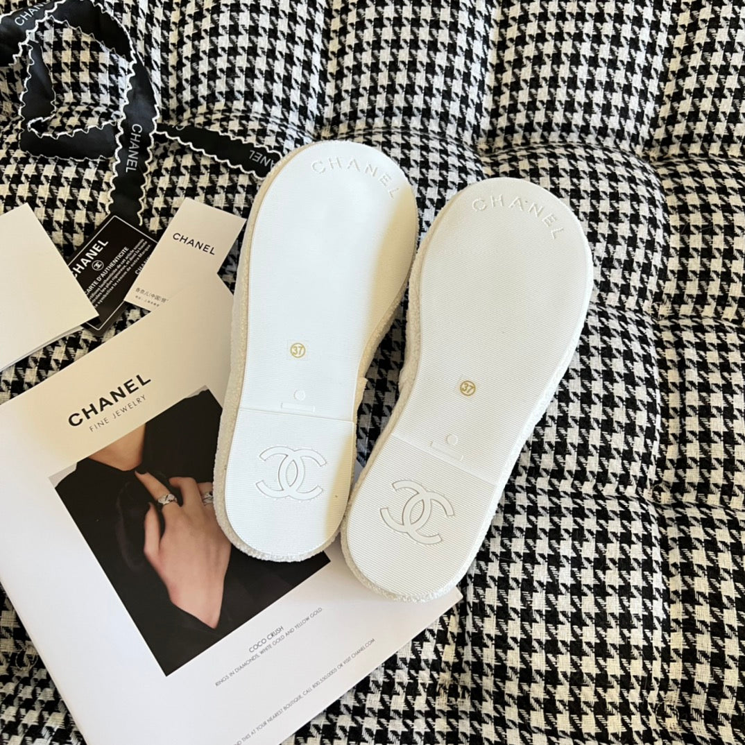 14C159ZDE Stylish Slippers