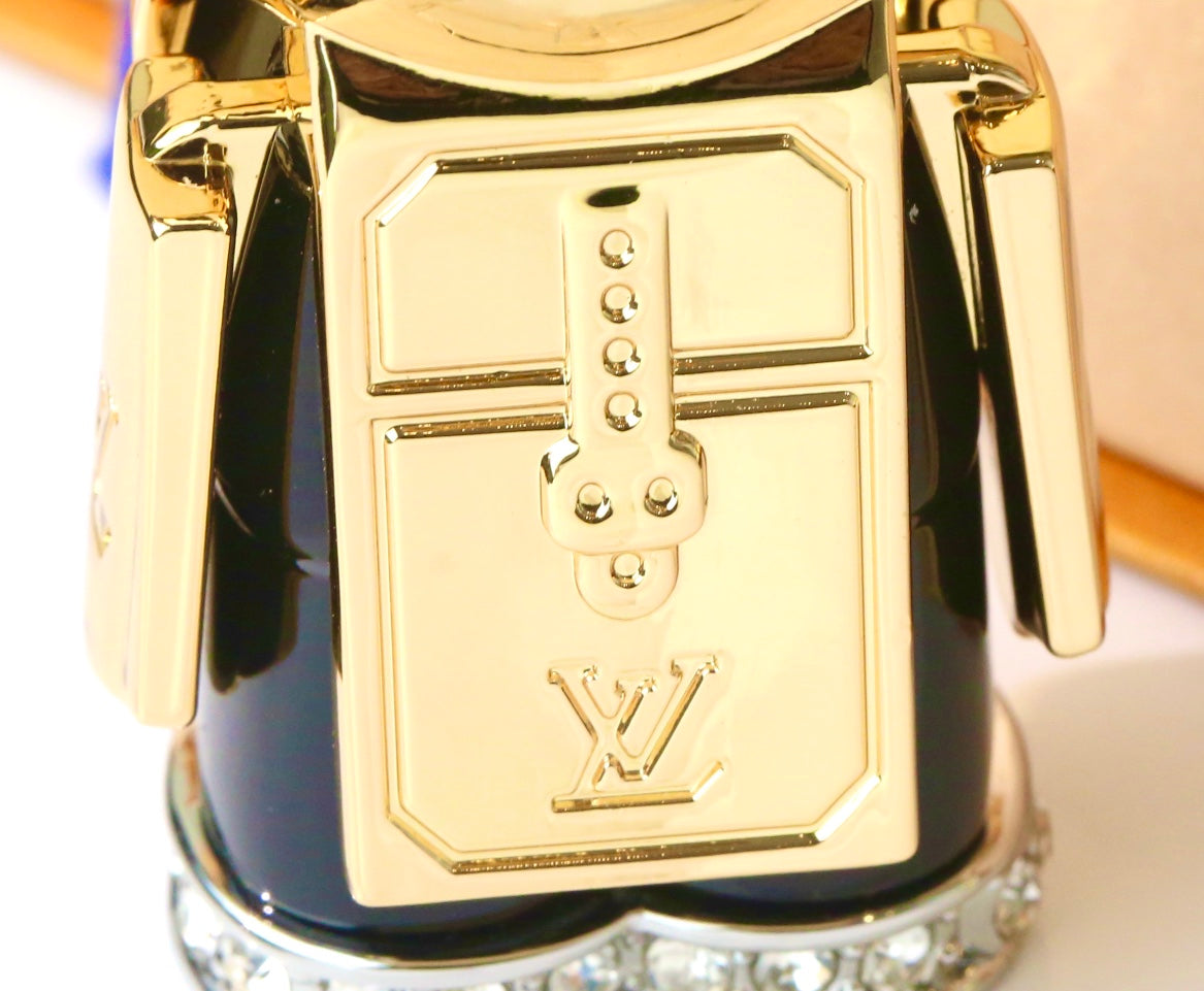 14E67ADE Stylish key closure