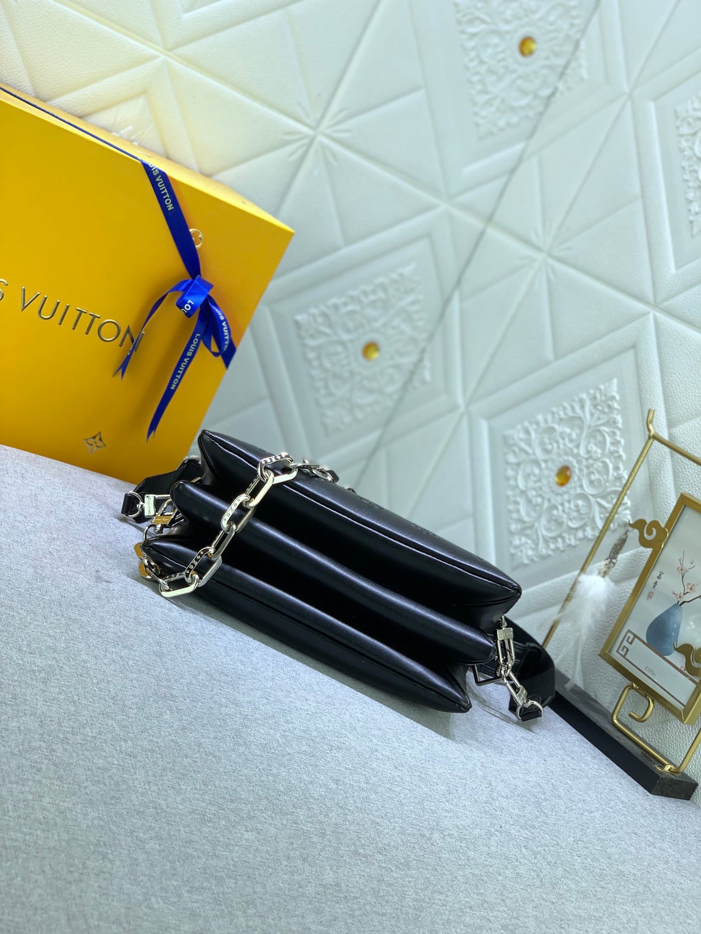 2XE40BDE Stylish leather bag 