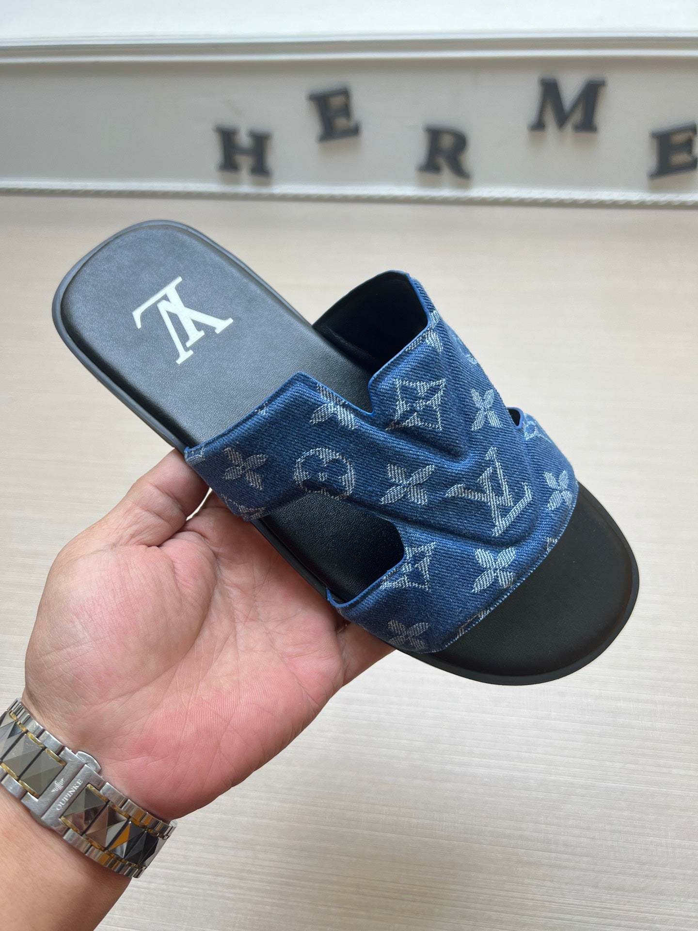 54E29ZDE Stylish slippers