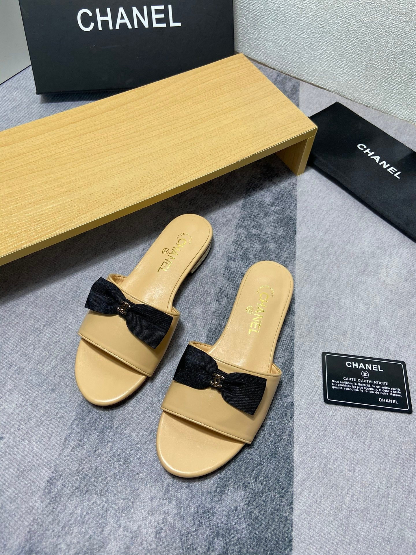 14C187ZDE Stylish Slippers