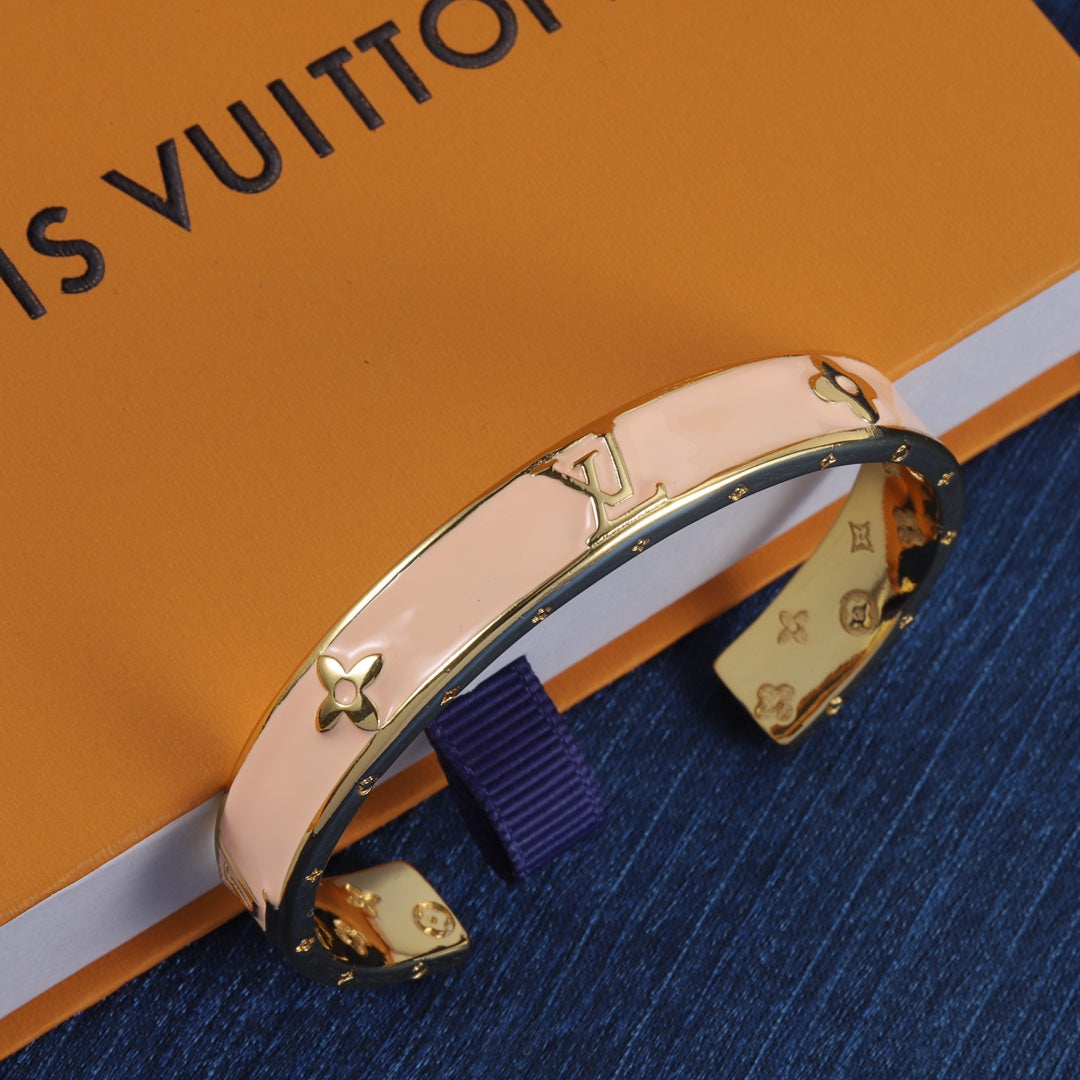 14E1092KDE Stylish  Bracelets