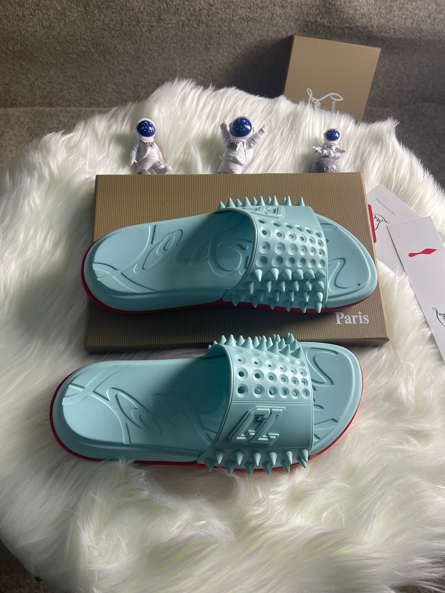 J4A22ZDE Stylish Slippers