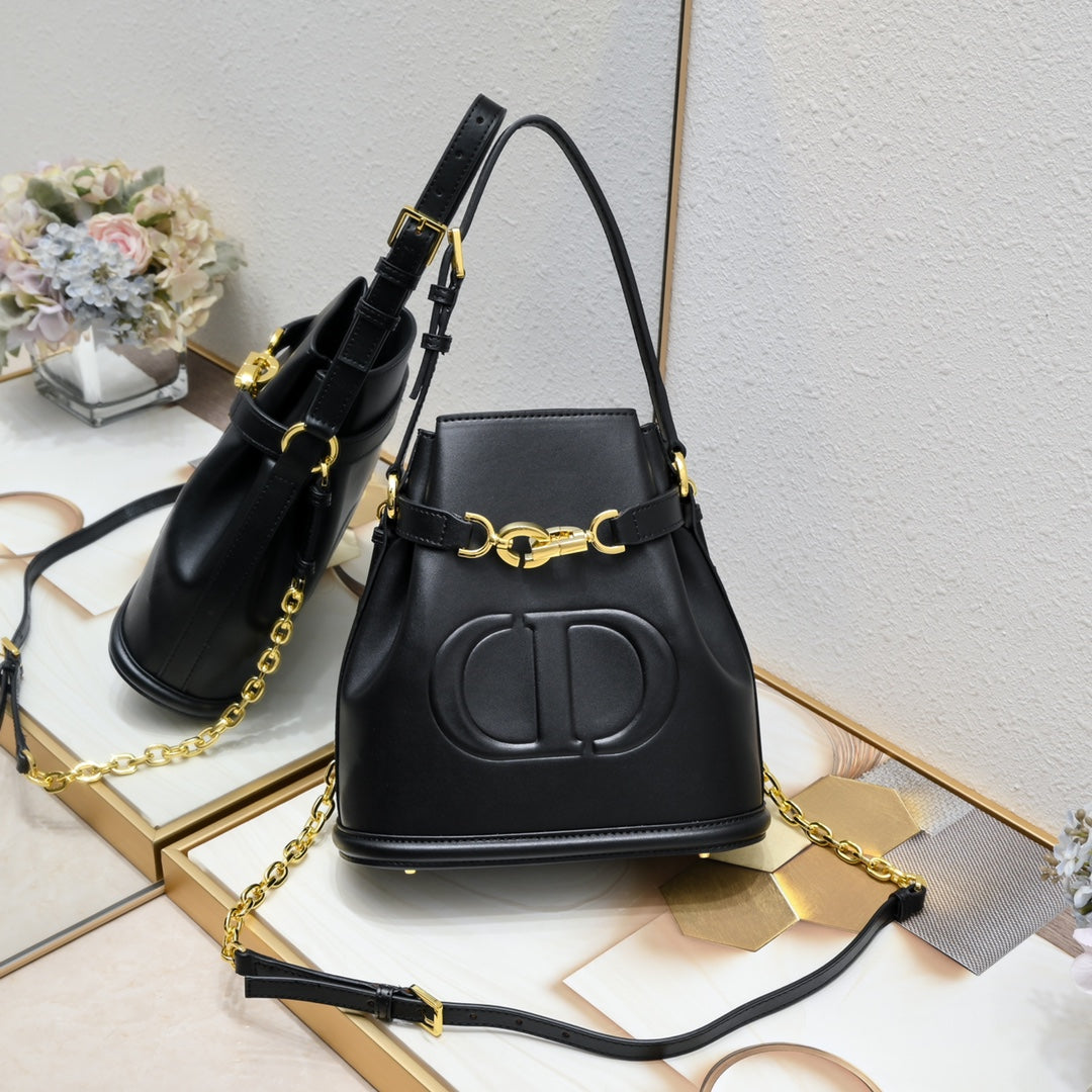 2XD370BDE Stylish leather bag 