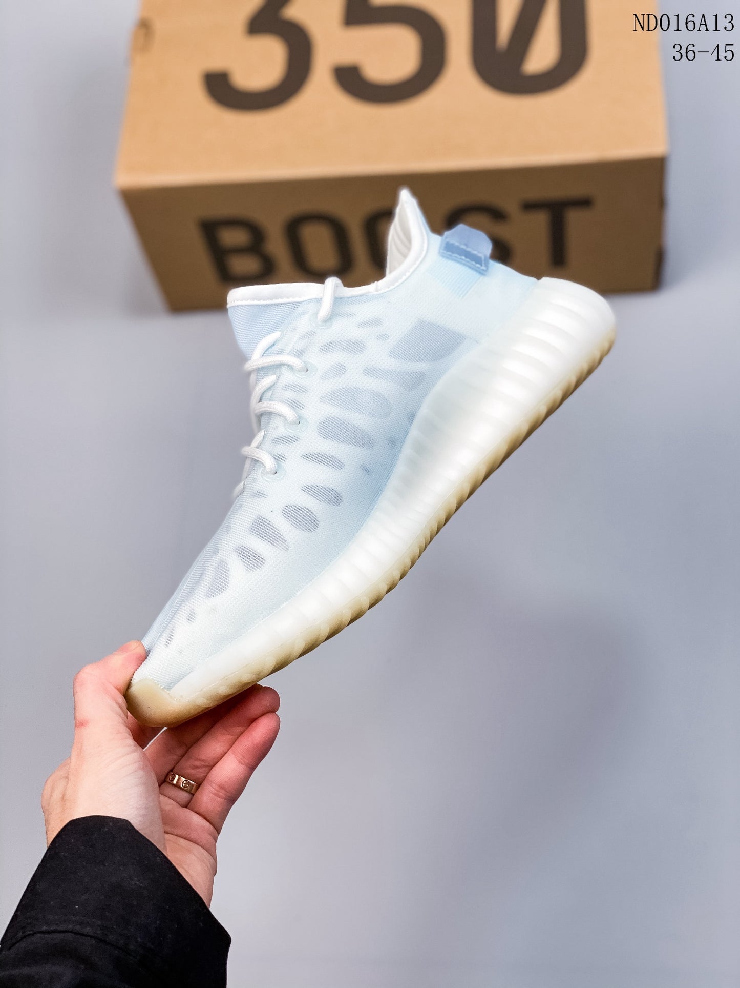 4YA86ZDE Stylish Sneakers (No Box, August-October Big Sale)