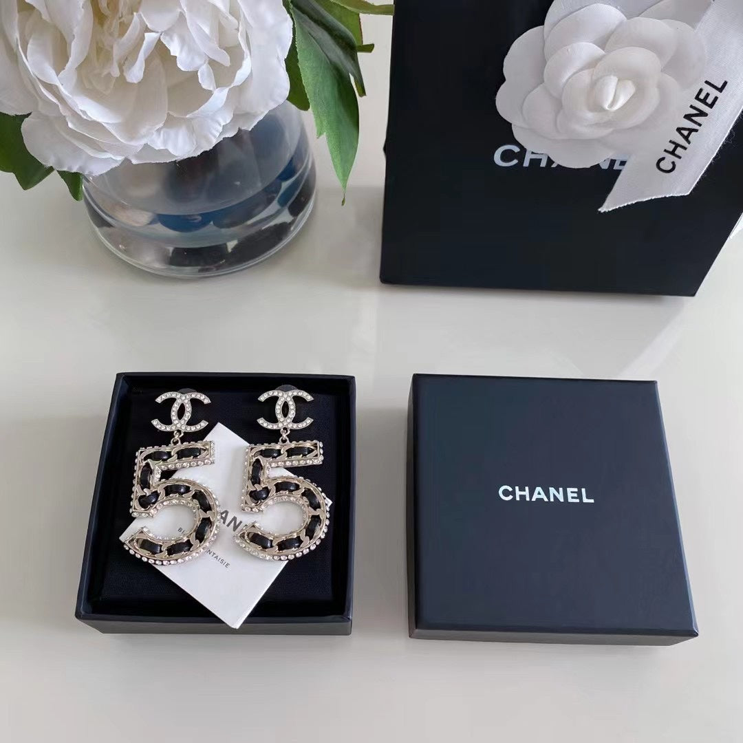 1NC49EDE Stylish Earrings