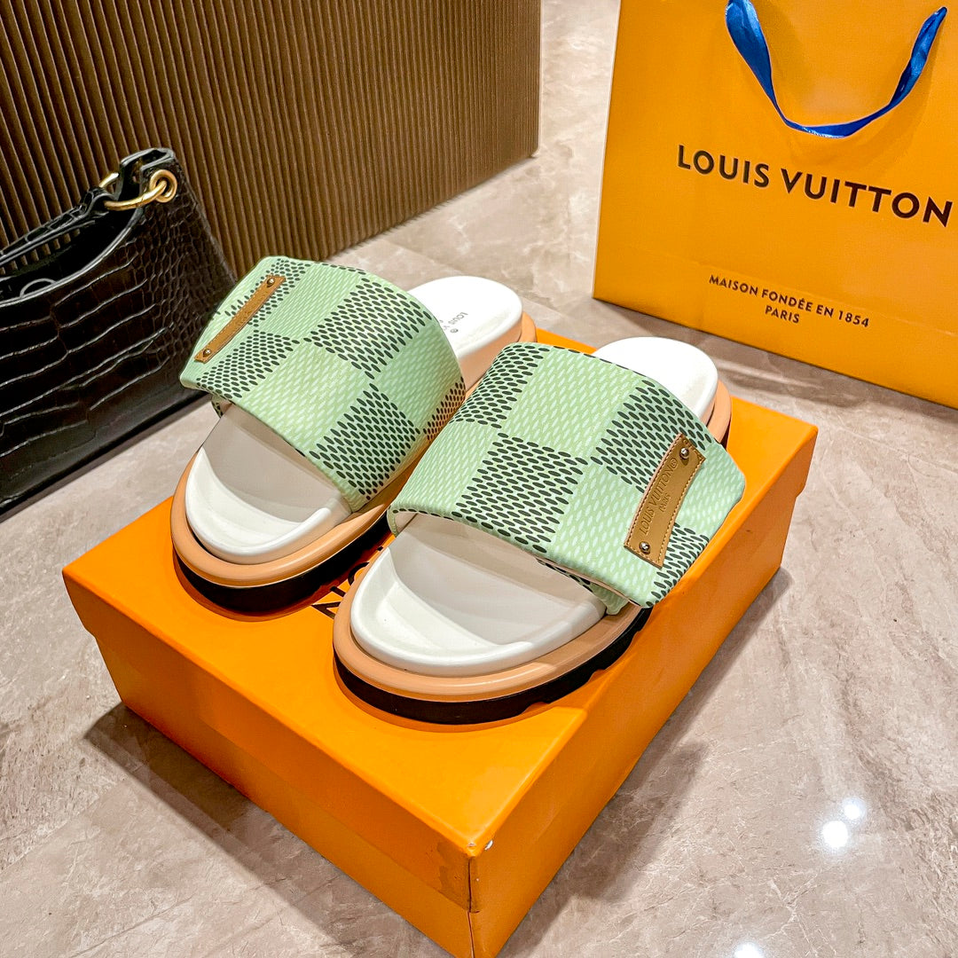 14E211ZDE Stylish Slippers