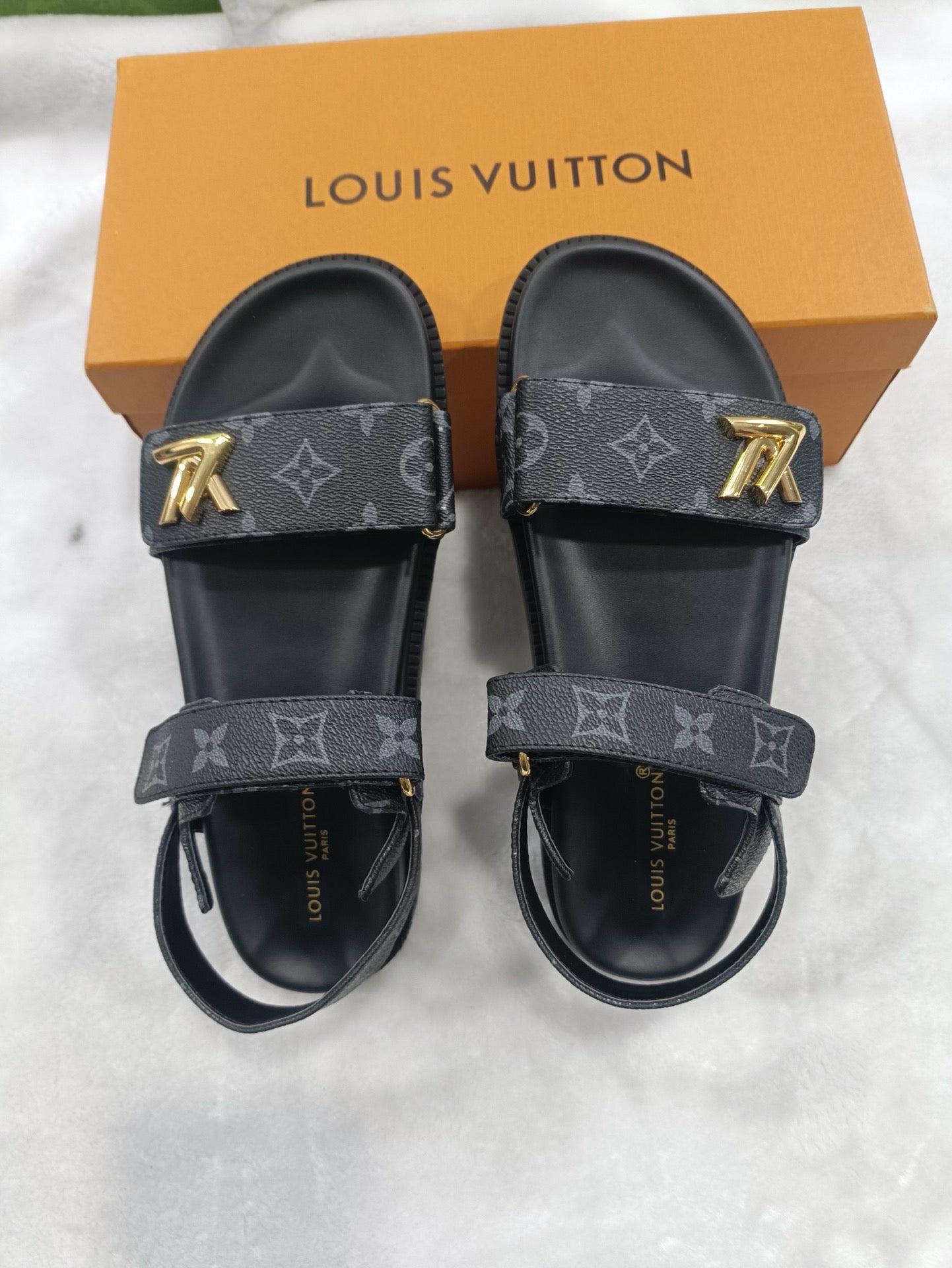 5LE211ZDE Stylish sandals